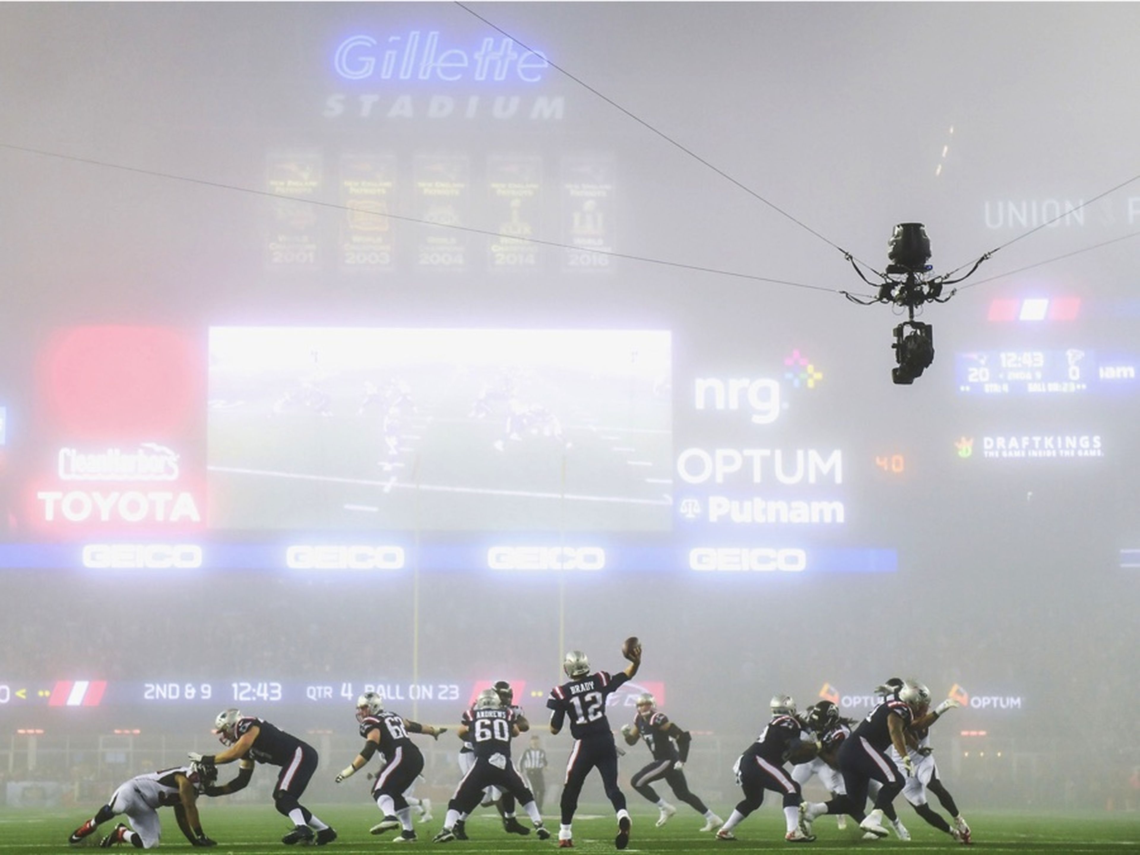 fotos deporte 2017: La niebla oscureció la visibilidad en la revancha entre los Patriots y los Falcons en el Super Bowl