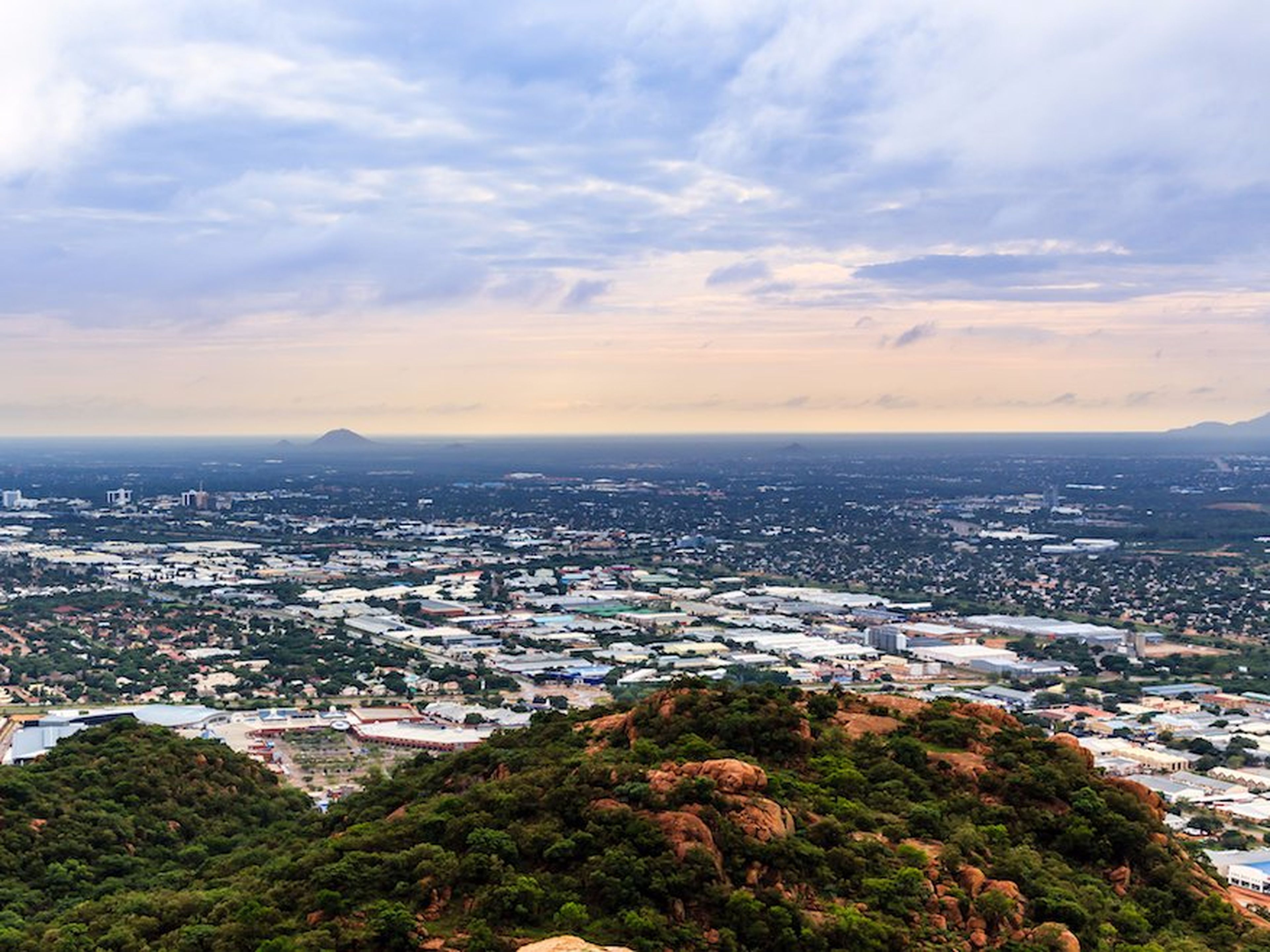 Vista aérea de Gaborone, capital de Botsuana, una de las ciudades que más rápido crece del mundo.