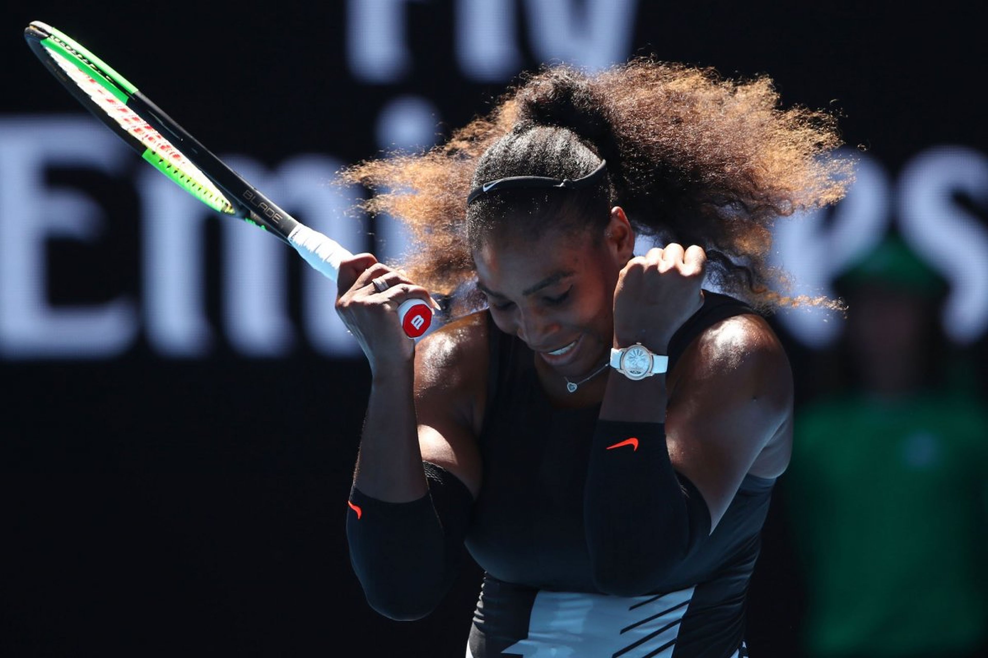 La tenista Serena Williams celebra un punto en el Open de Australia luciendo su reloj Audemars Piguet Millenary.