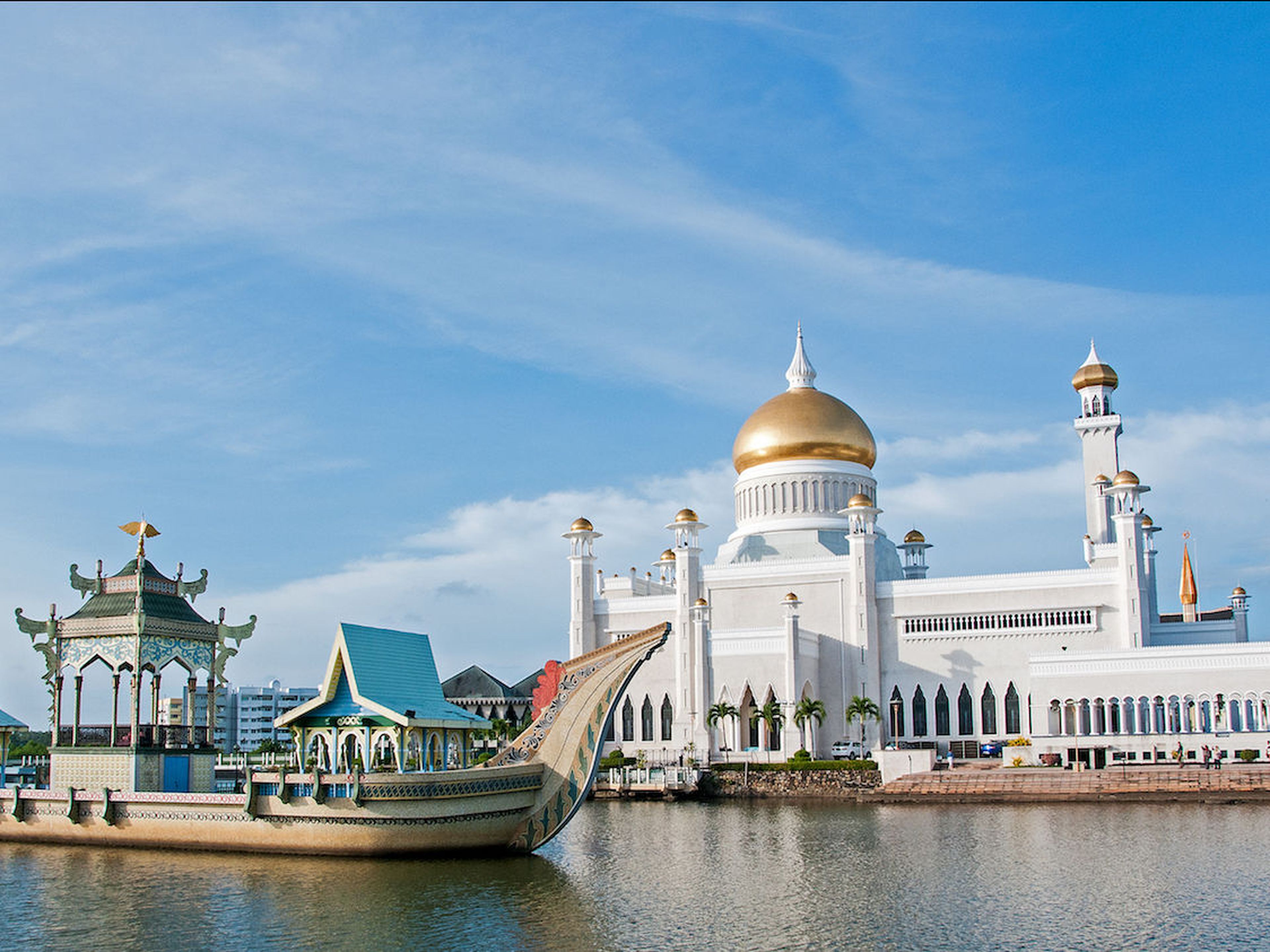 Mezquita del Sultán Omar Alí, en Brunéi.