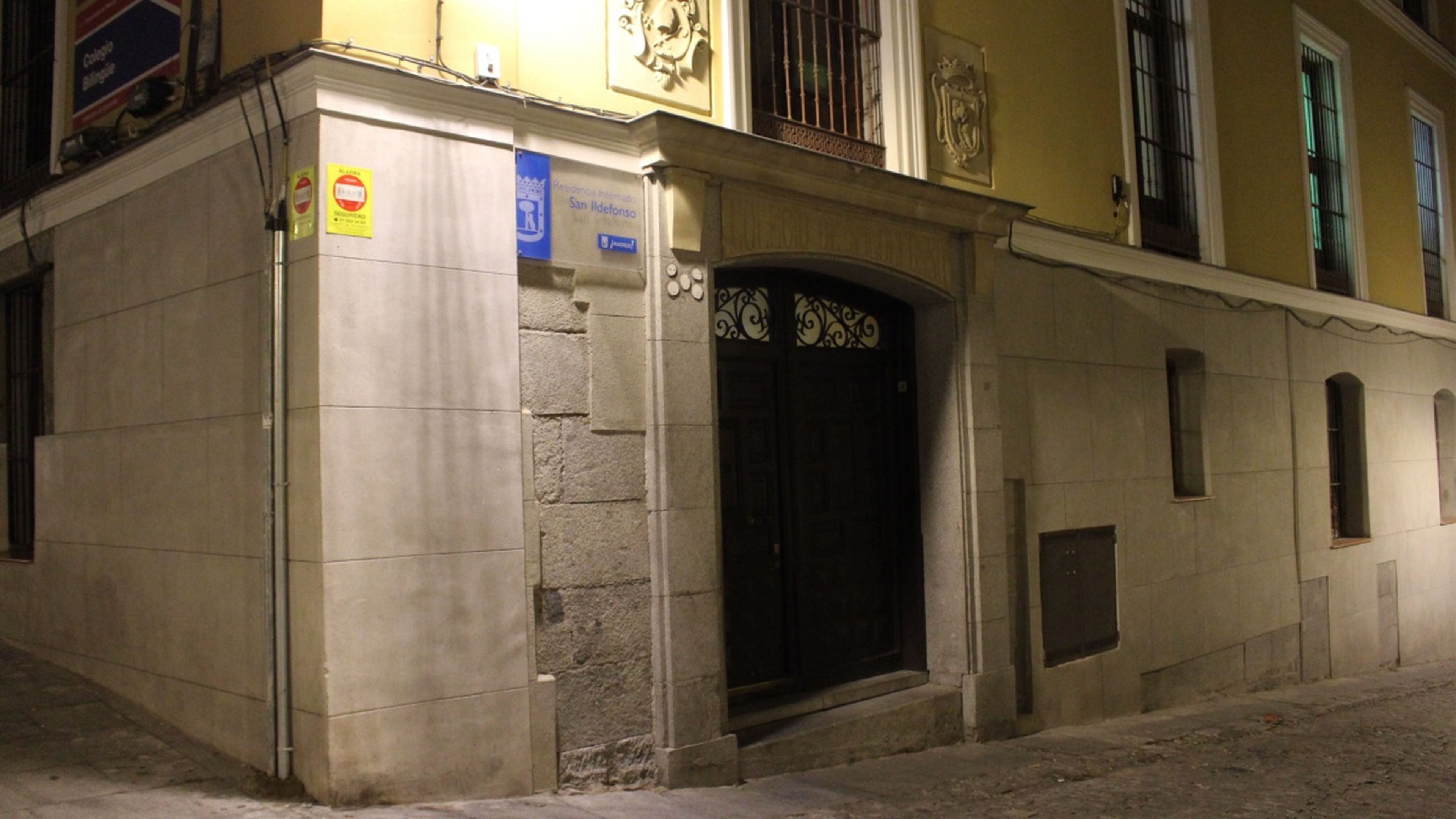 La residencia internado de San Ildefonso está en la Calle Alfonso VI, 1 de Madrid