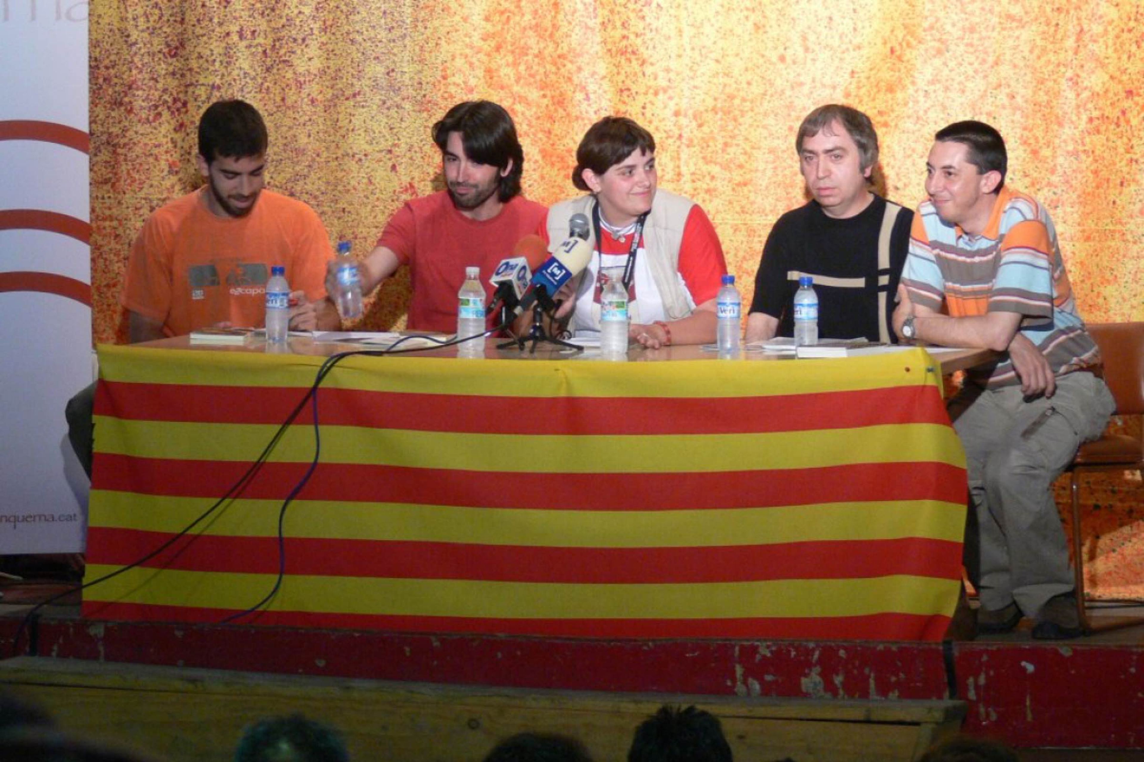 Oleguer Presas (primero por la izquierda) en un acto político