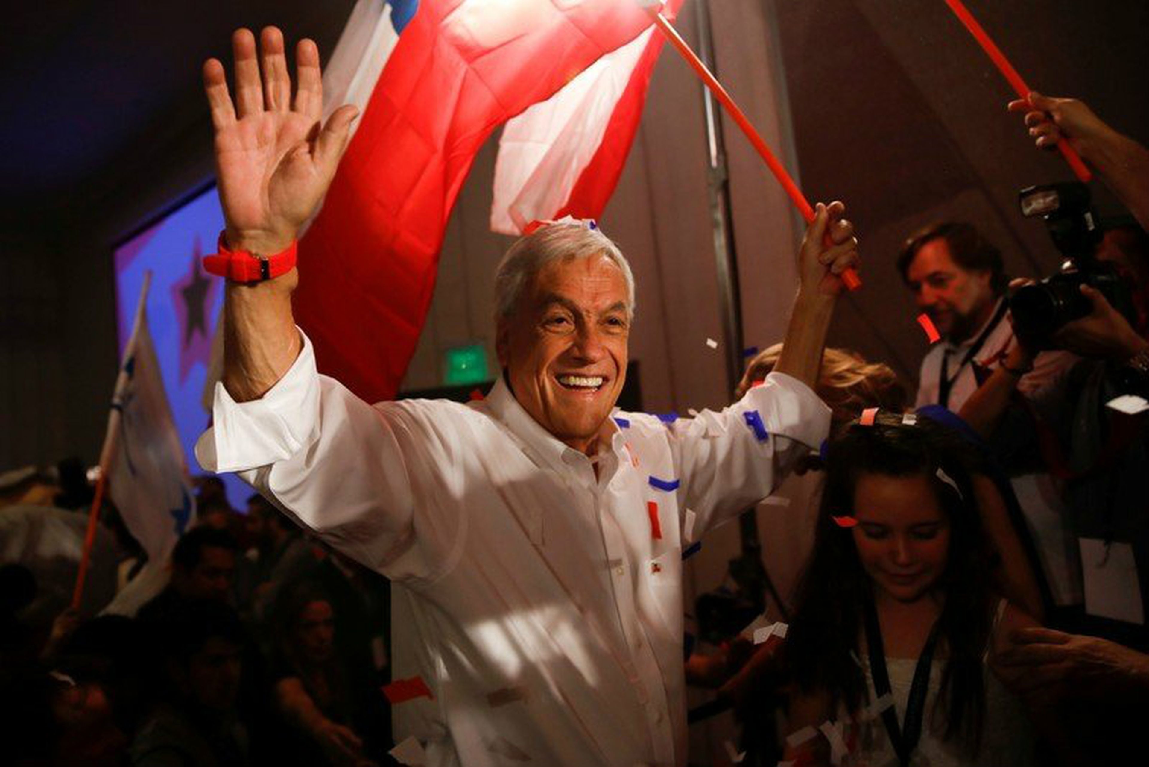 Sebastián Piñera durante un mitin después de la primera vuelta de las elecciones generales de Chile en Santiago de Chile el pasado 19 de noviembre de 2017.