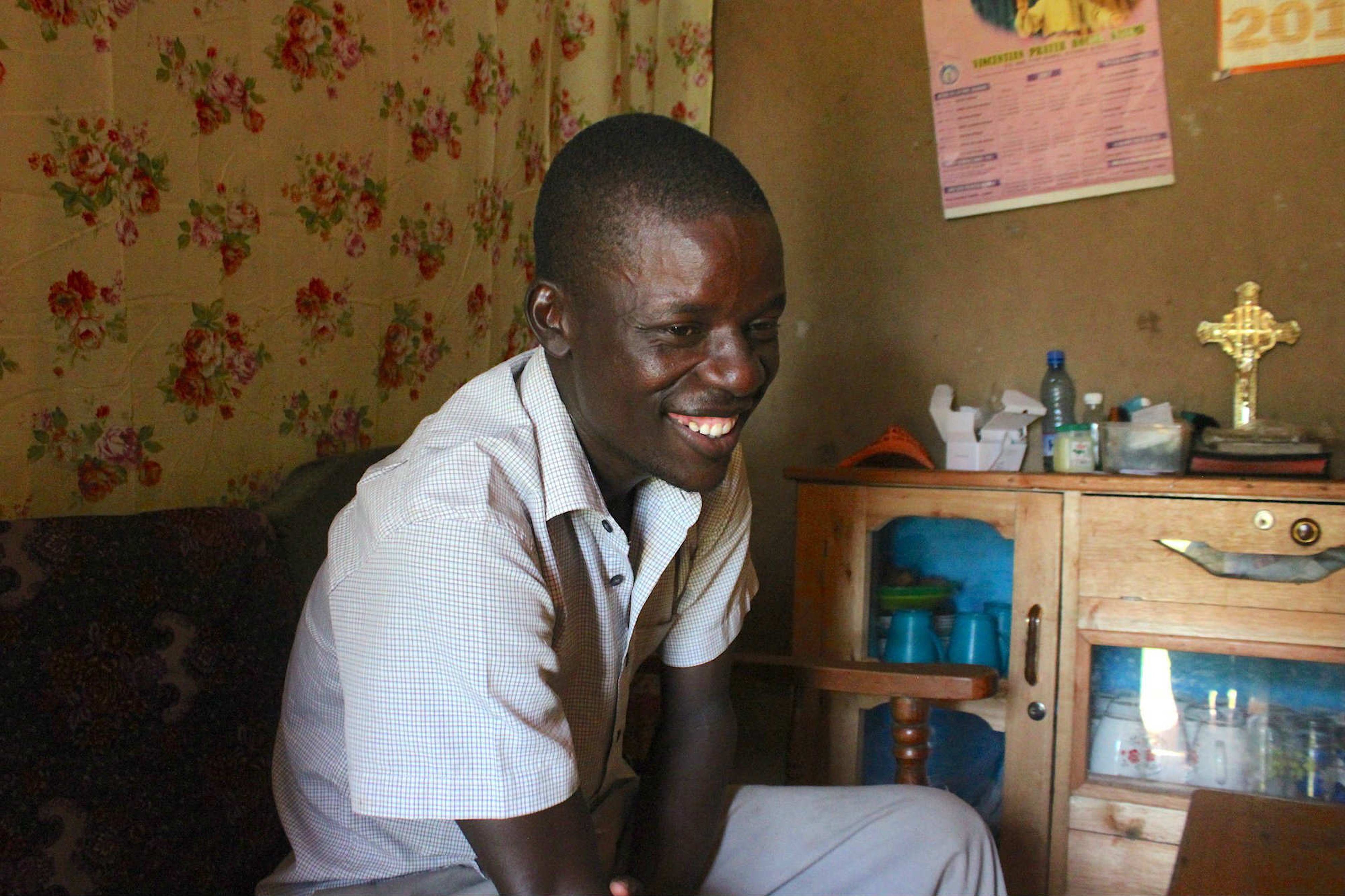 Edwin Odongo Anyango, beneficiario de renta básica en Kenia