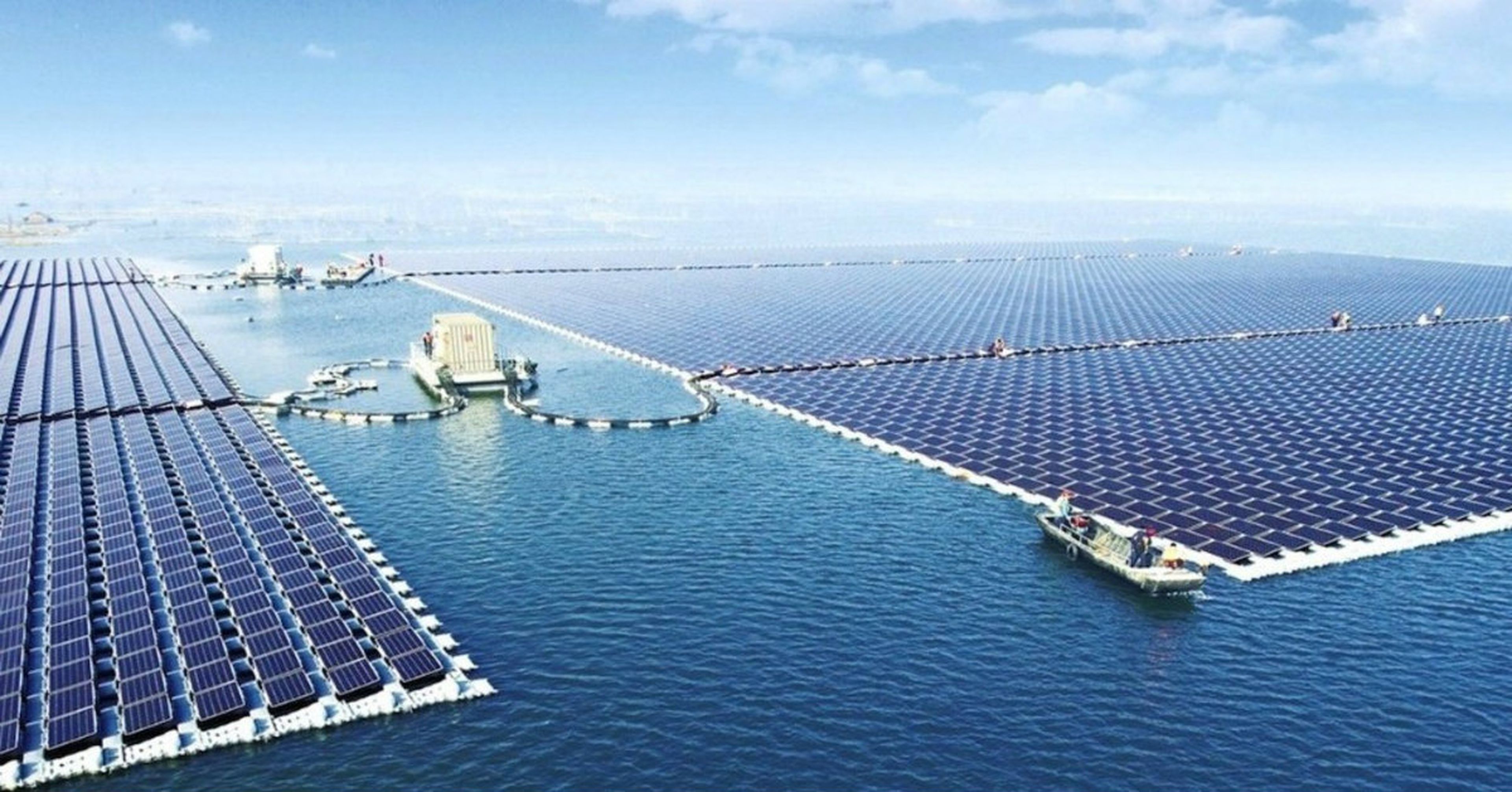 El huerto solar flotante en China.