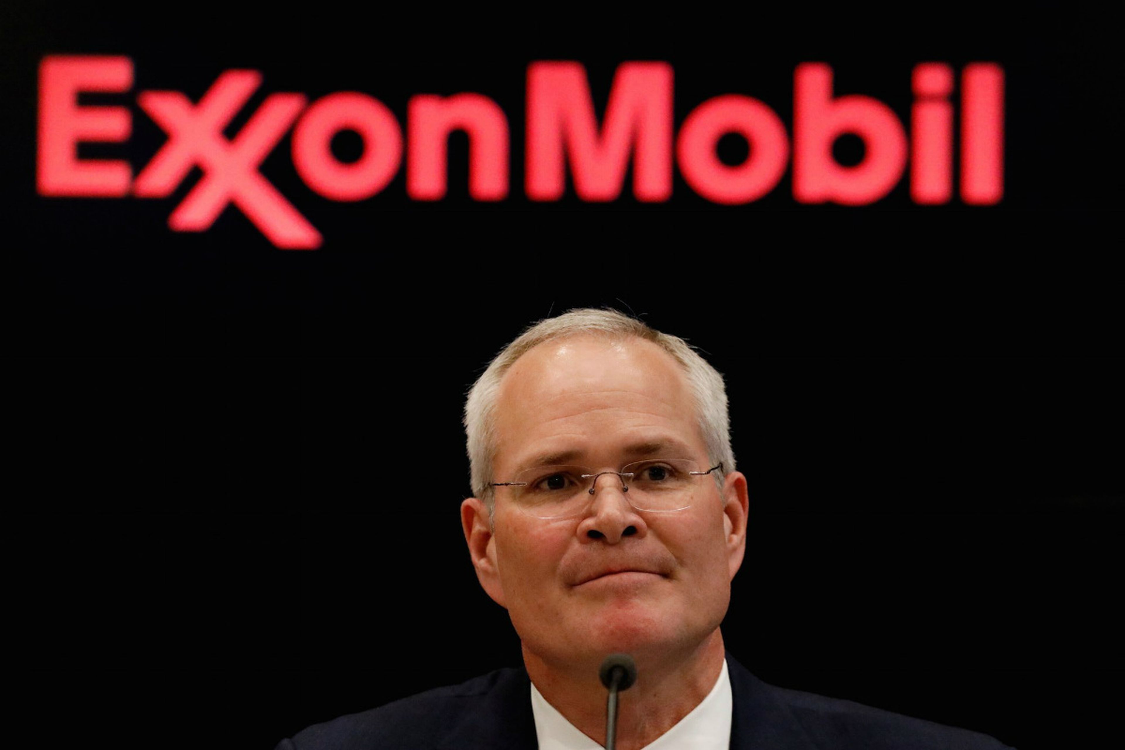 El CEO de Exxon Mobil, Darren Woods, durante una rueda de prensa en la Bolsa de Nueva York el 1 de marzo de 2017 en Nueva York (EE. UU.).