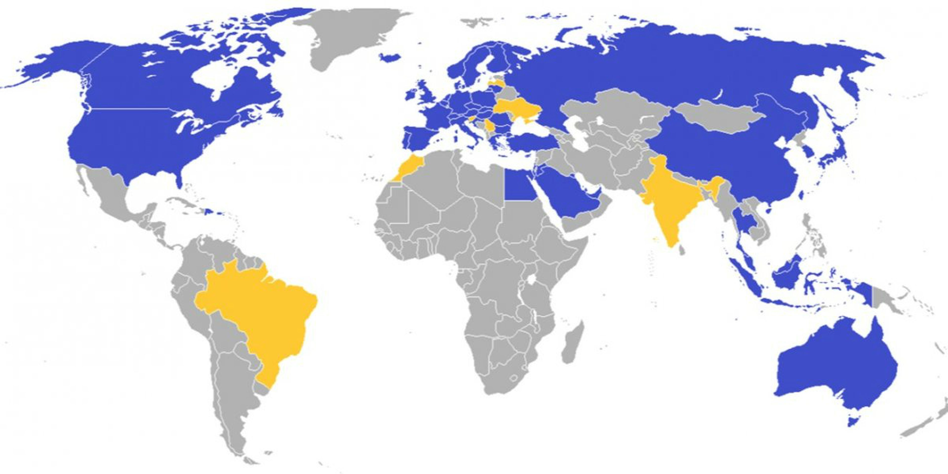 En azul, los países donde Ikea ya cuenta con tiendas abiertas; en amarillo, los países en los que se espera se abran en un futuro próximo.