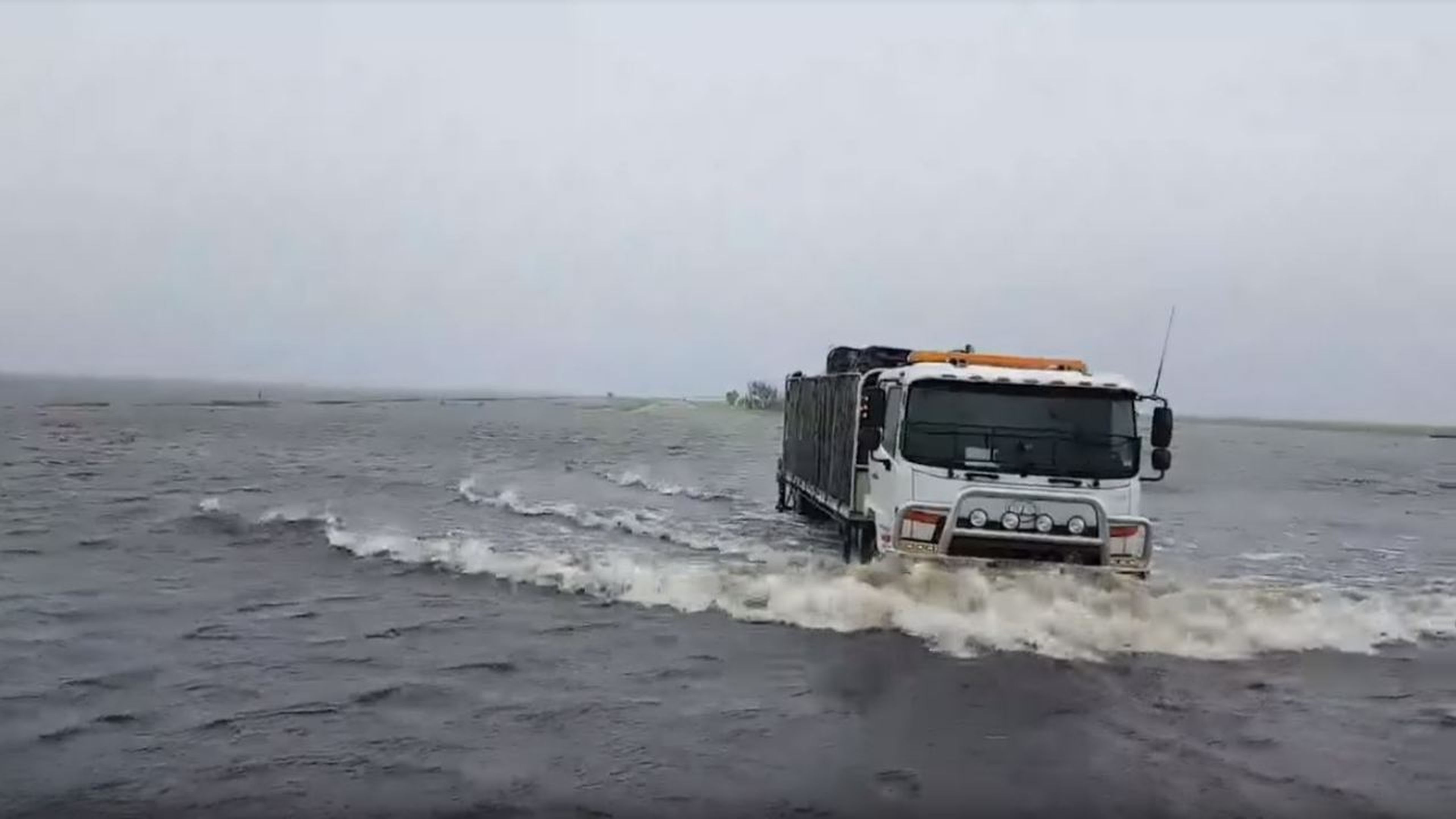 camión inundación