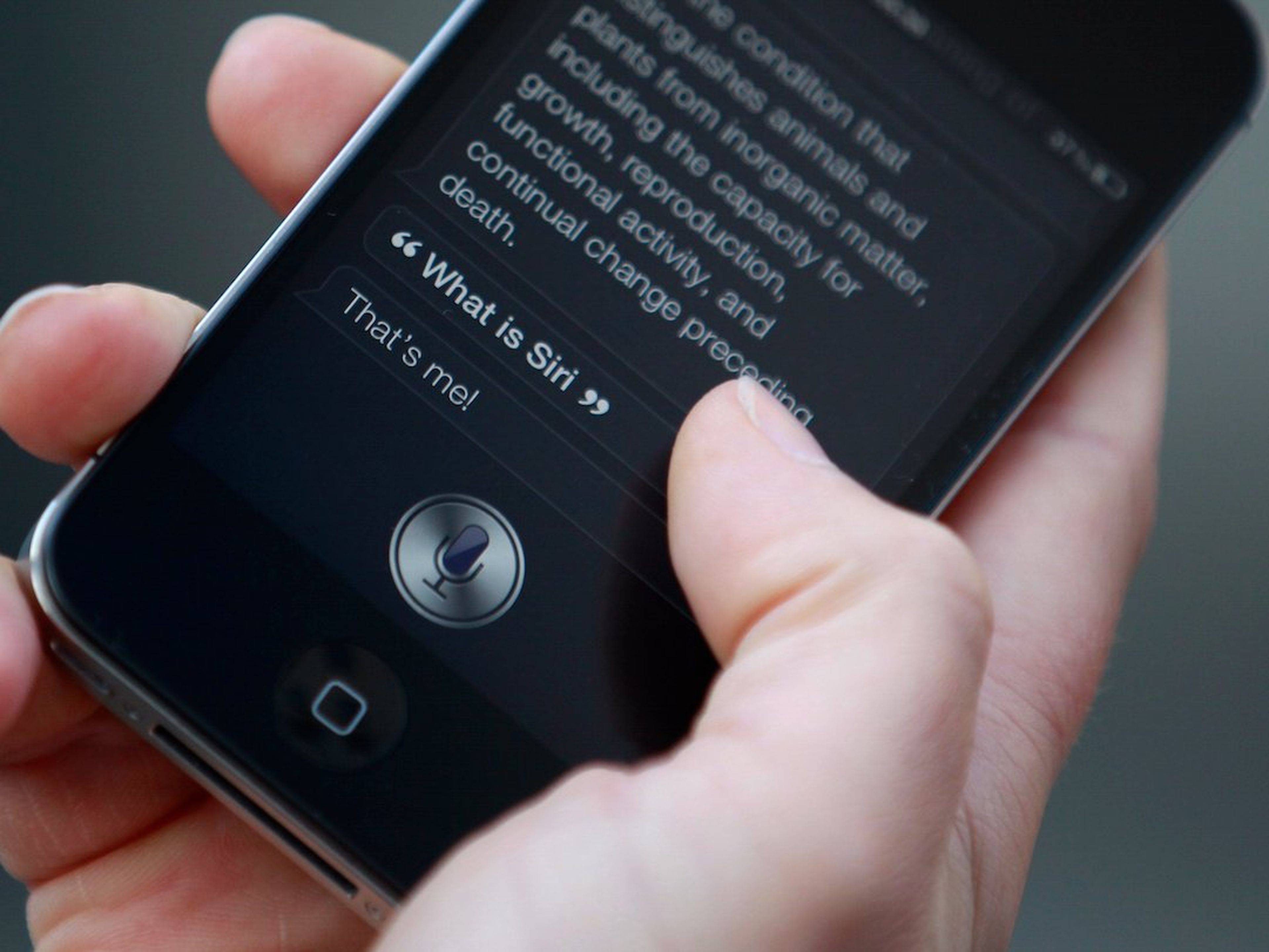 Siri, una aplicación que utiliza el reconocimiento de voz del iPhone.