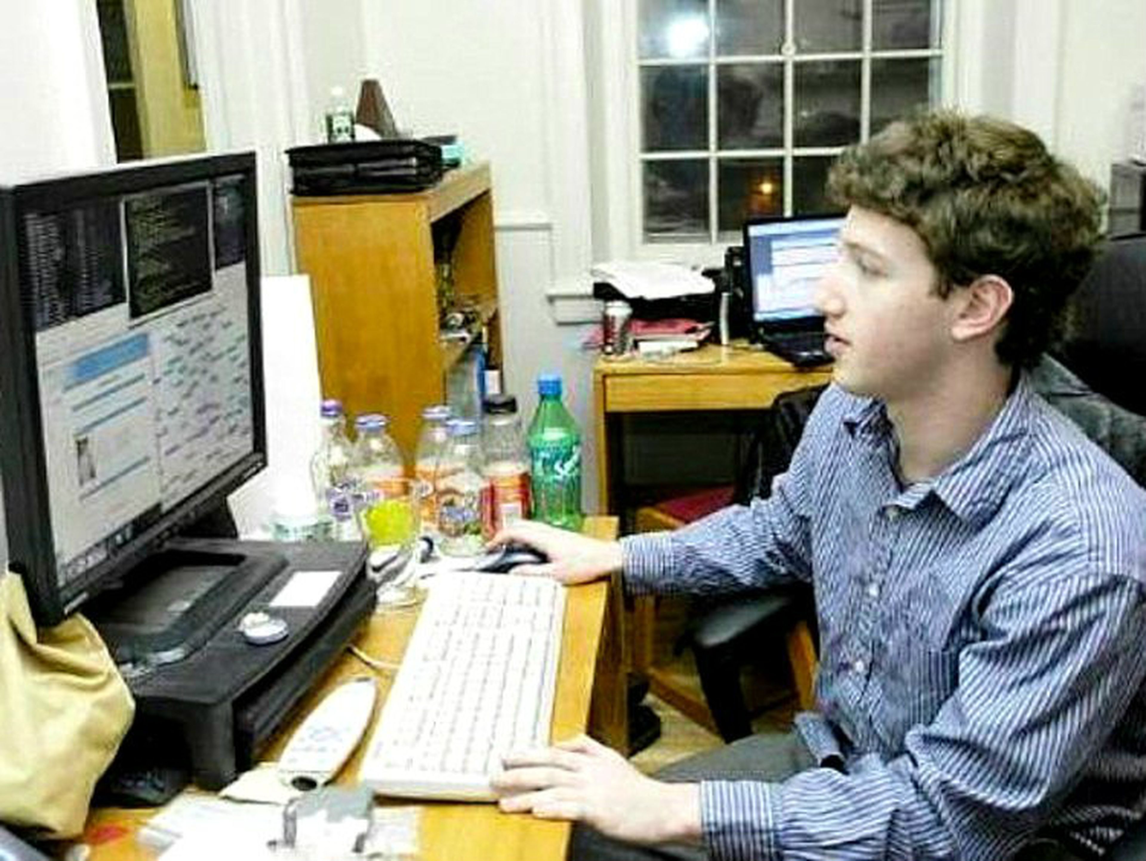 Un joven Mark Zuckerberg.