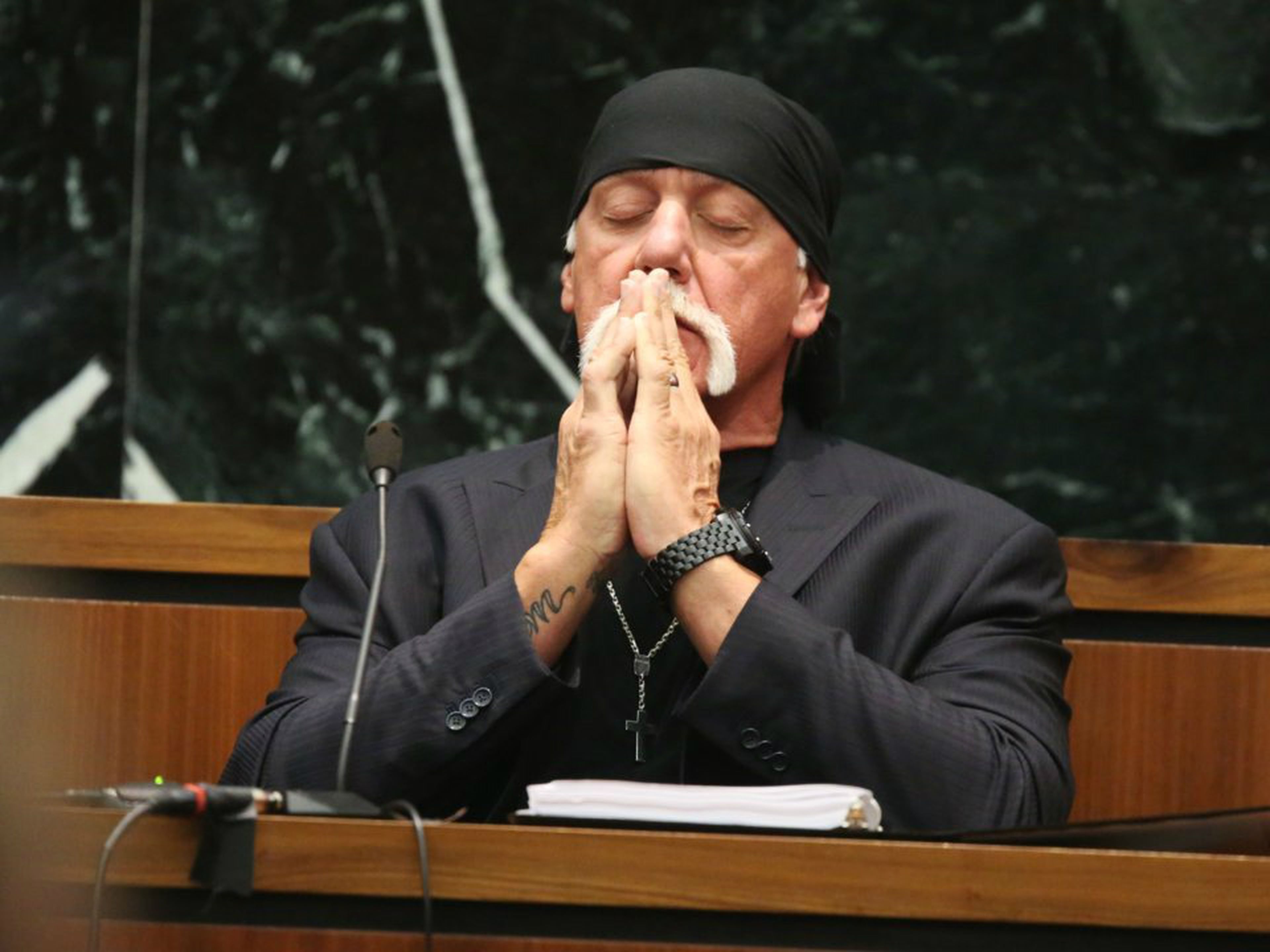 Hulk Hogan, cuyo nombre real es Terry Bollea, durante el juicio contra Gawker Media en marzo de 2016.