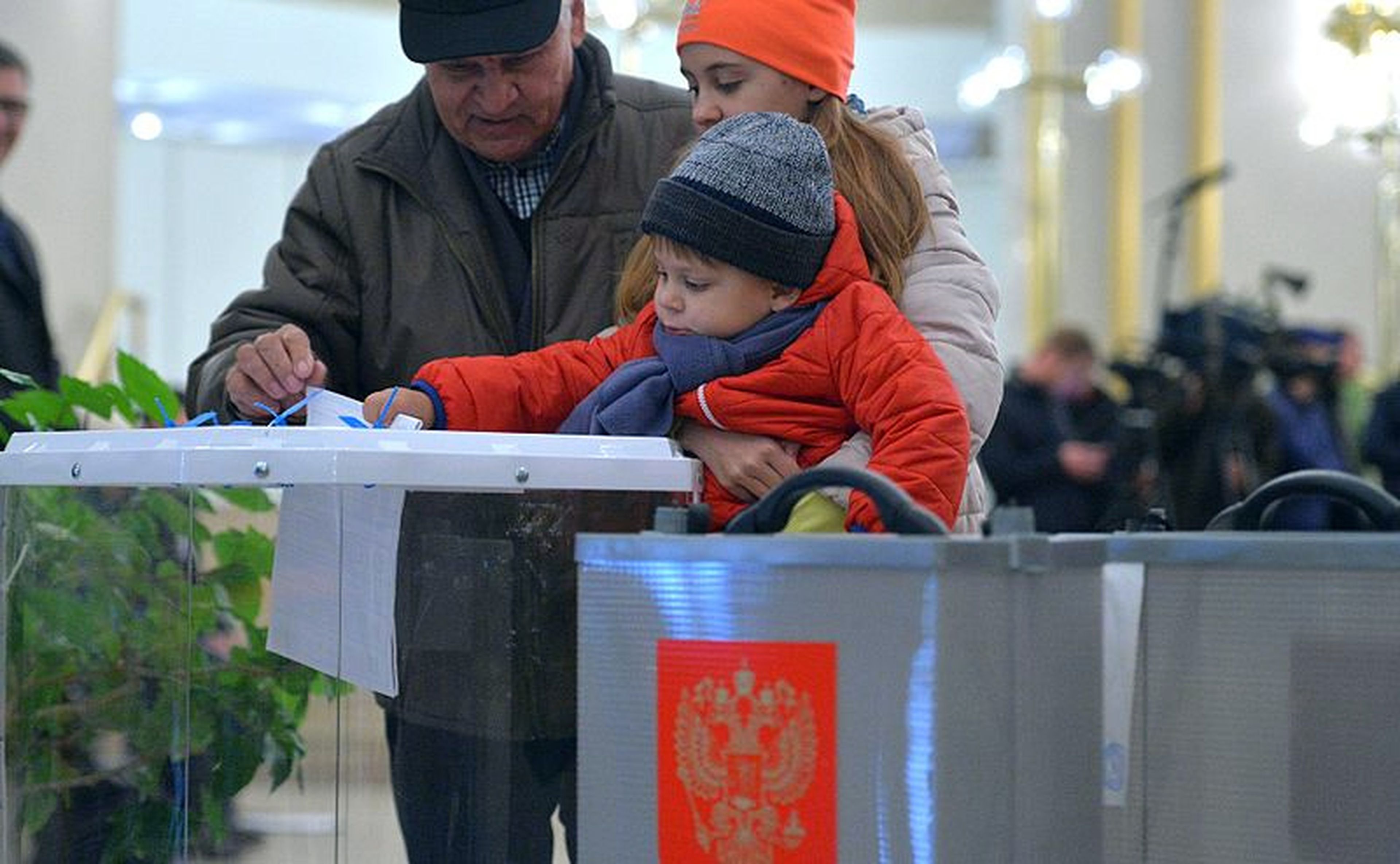 Una imagen de archivo de las elecciones legislativas de Rusia de 2016 en las que se impuso Dmitri Medvédev.