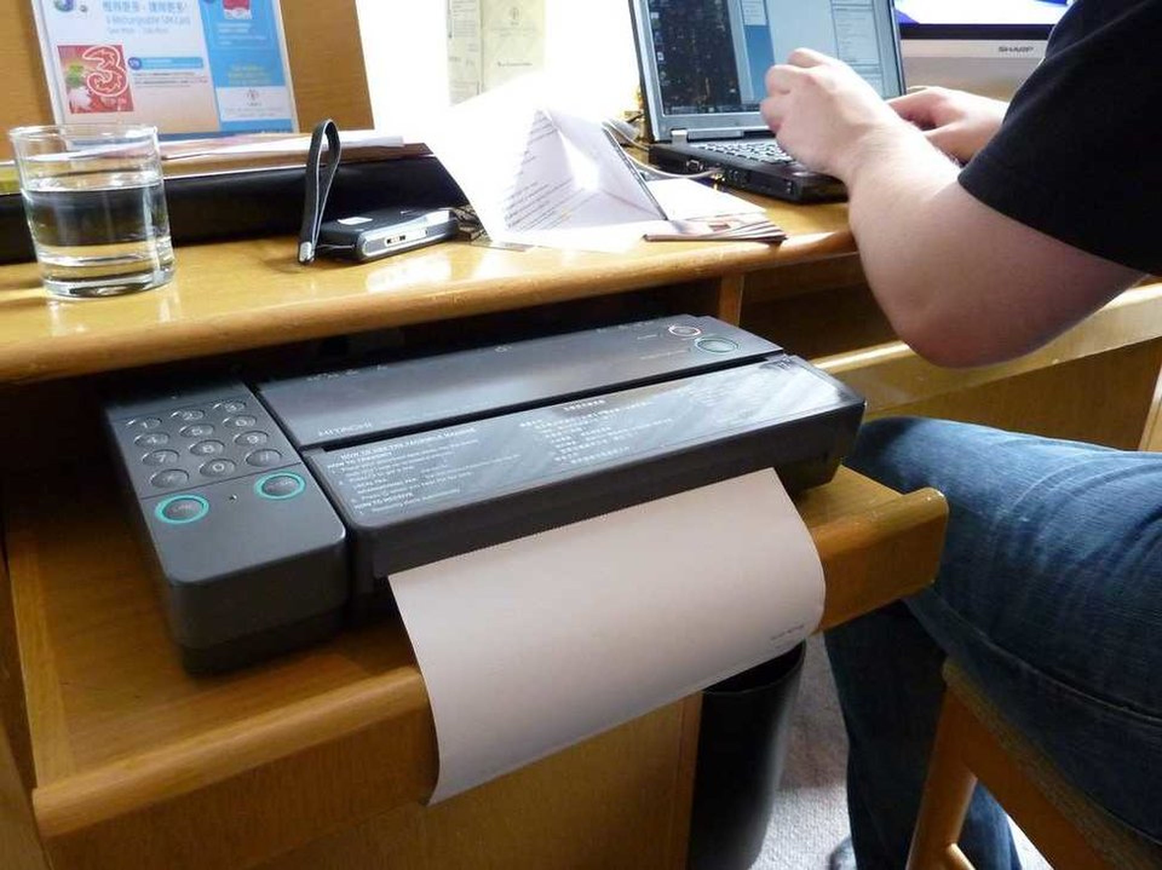 Fax en una oficina