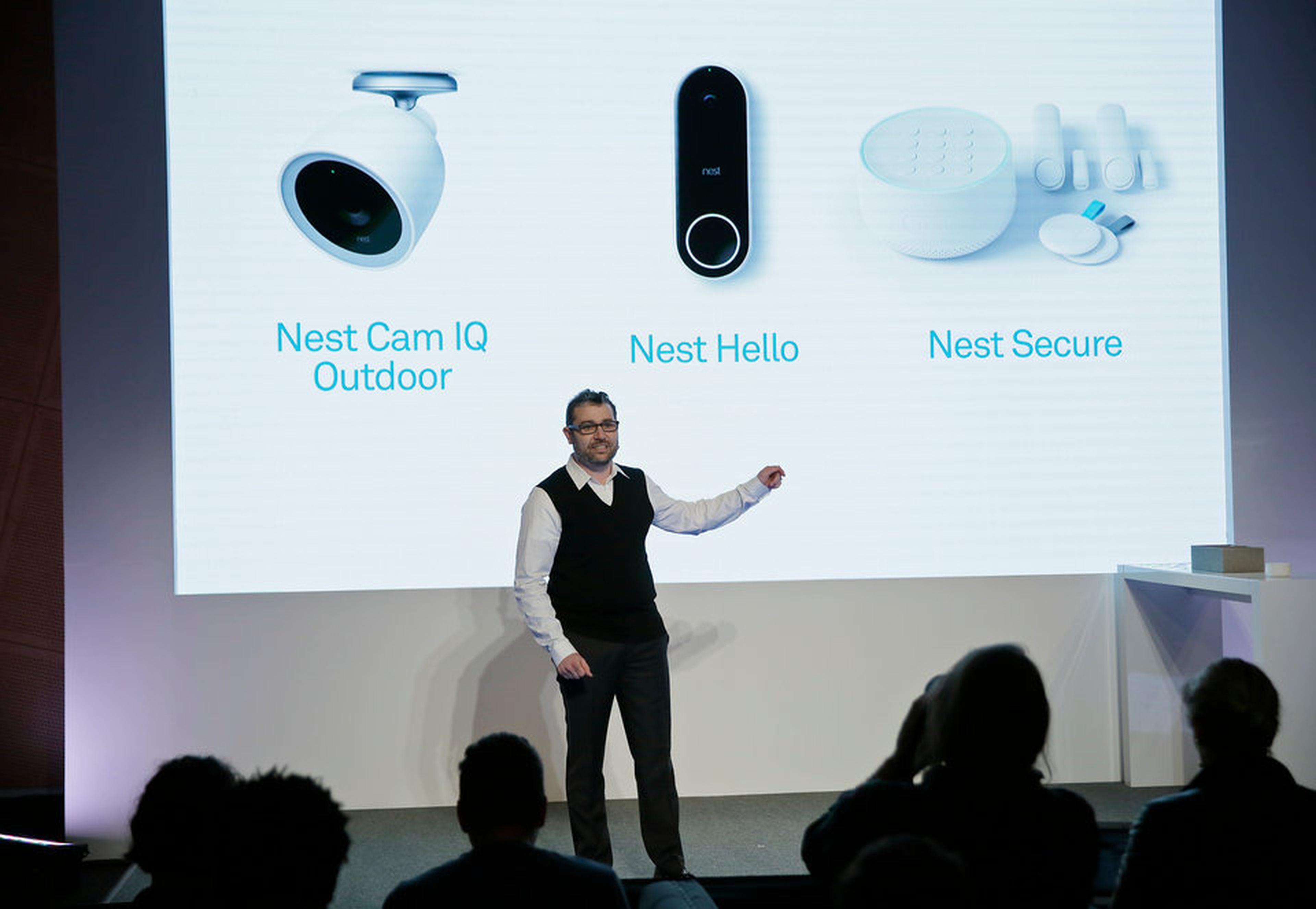 El cofundador de Nest, Matt Rogers, presenta los nuevos dispositivos para el hogar