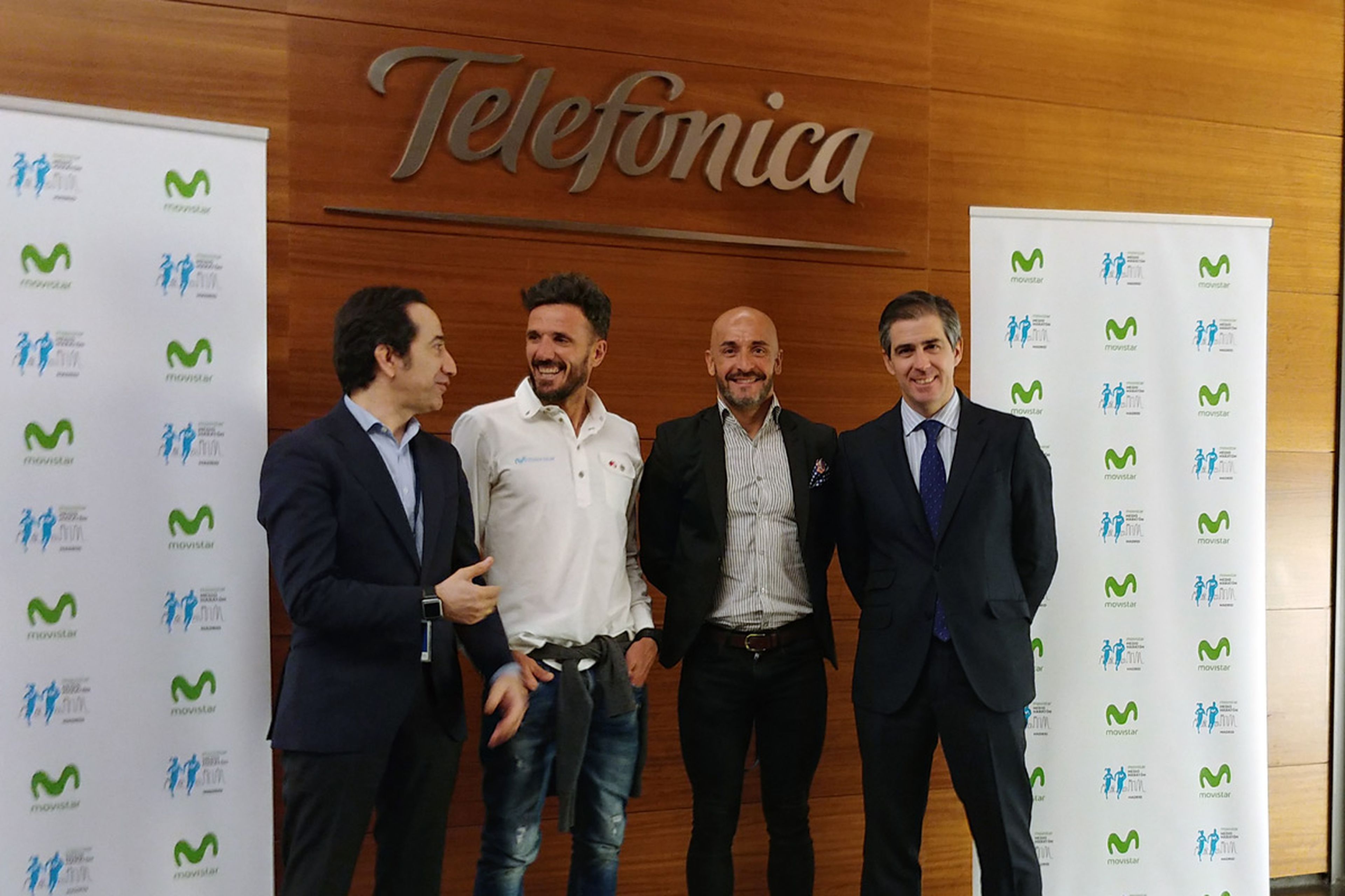 Vicente Muñoz, Chief IoT Officer de Telefónica; Chema Martínez, atleta español; Jesús Celada, presidente de ADE Maratón; Rafael Fernández de Alarcón, director global de patrocinios de Telefónica.