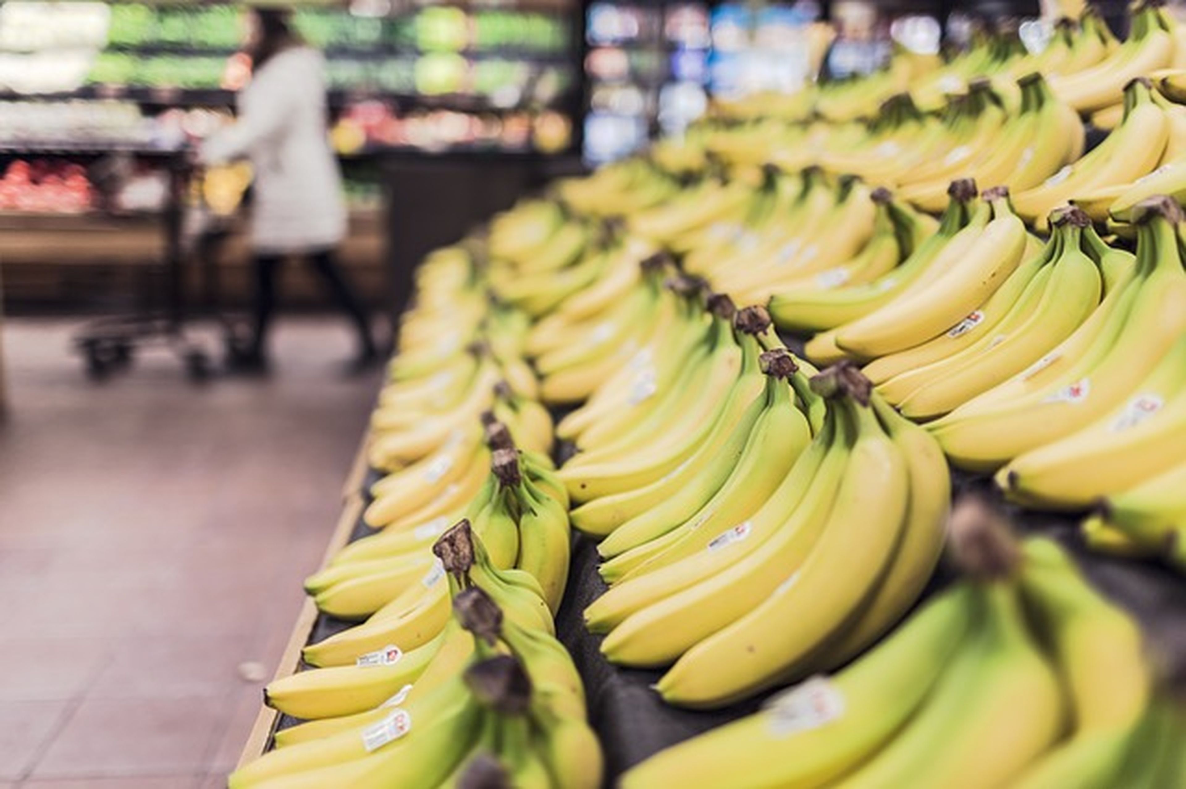 bandejas plátanos, alimentos supermercado