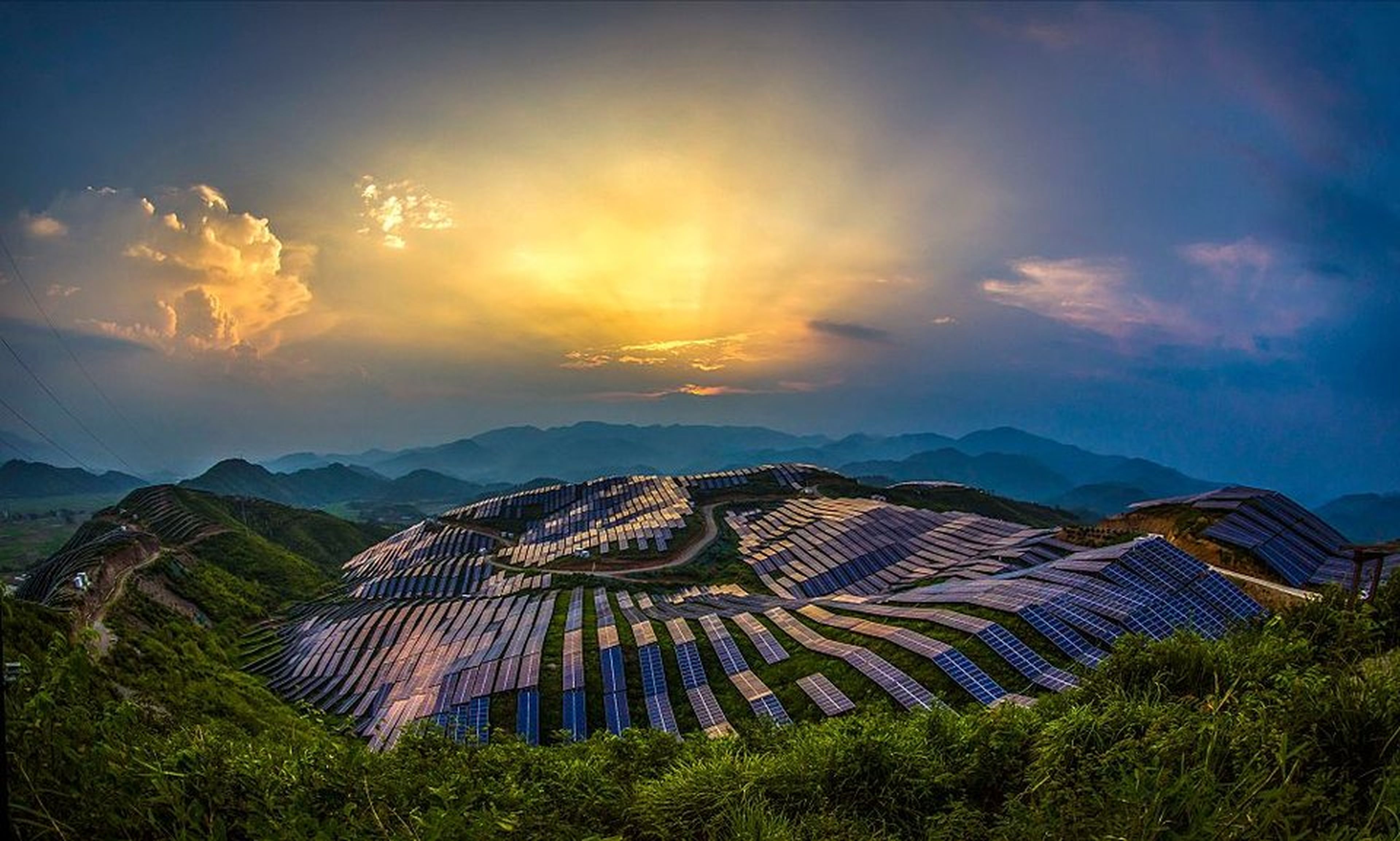 Planta fotovoltaica en Xinyi, China