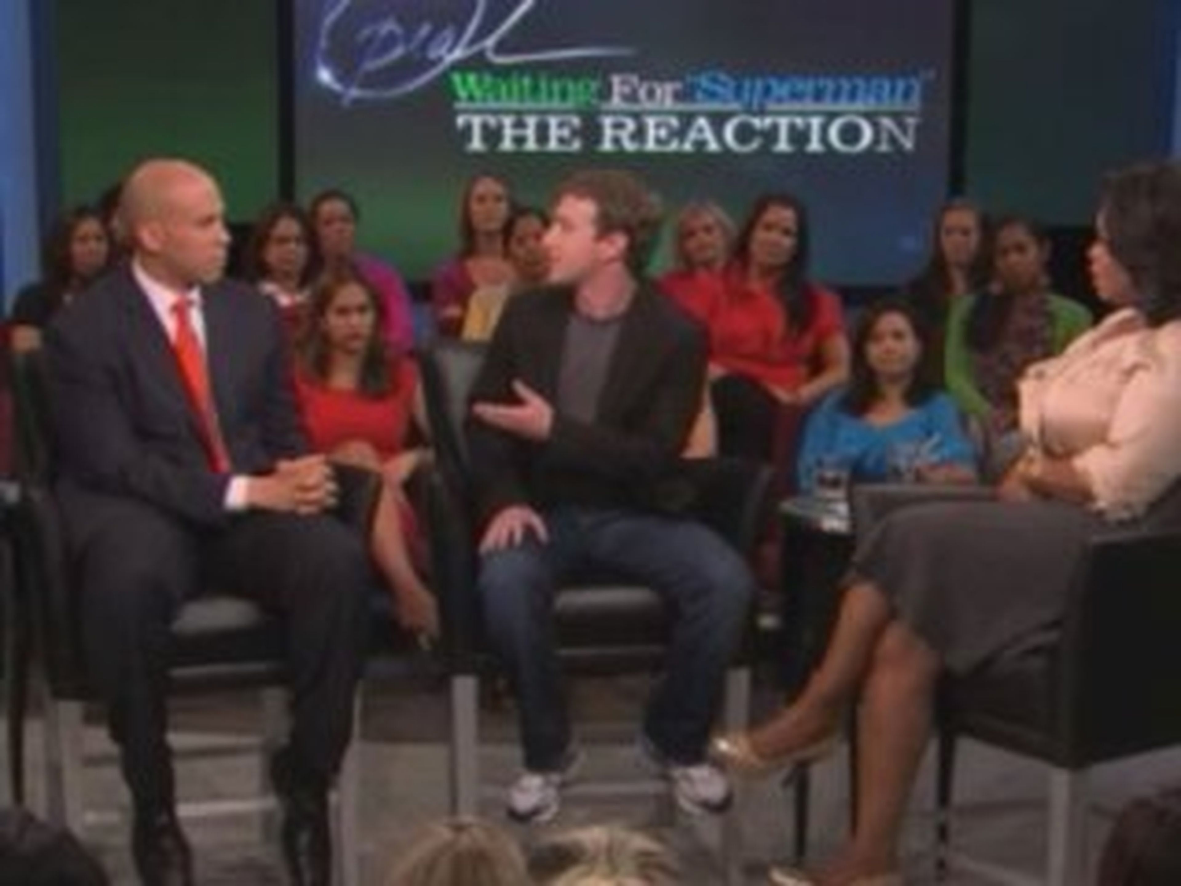 Zuckerberg y el senador Booker en el programa de Oprah