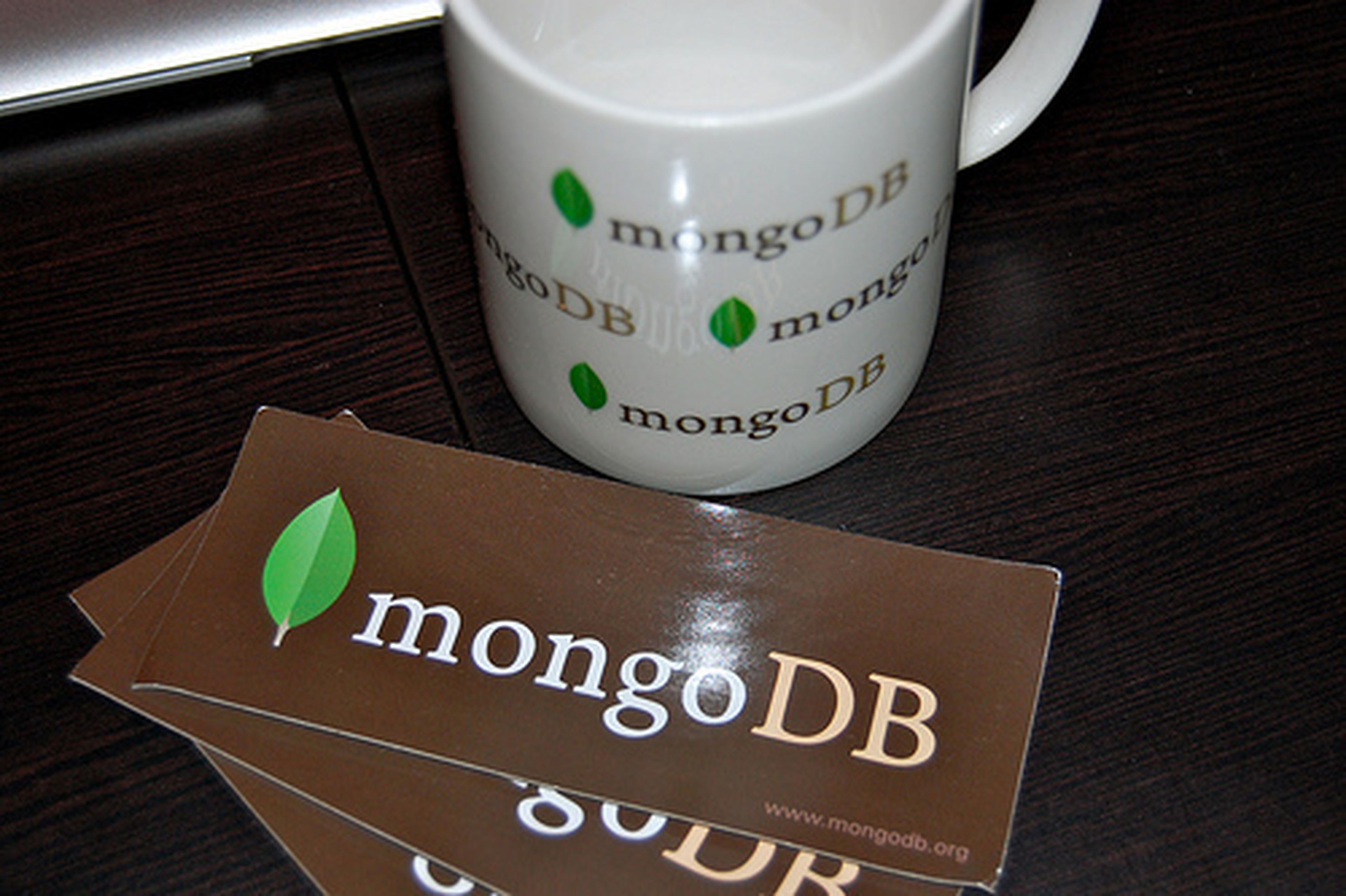Una taza de MongoDB