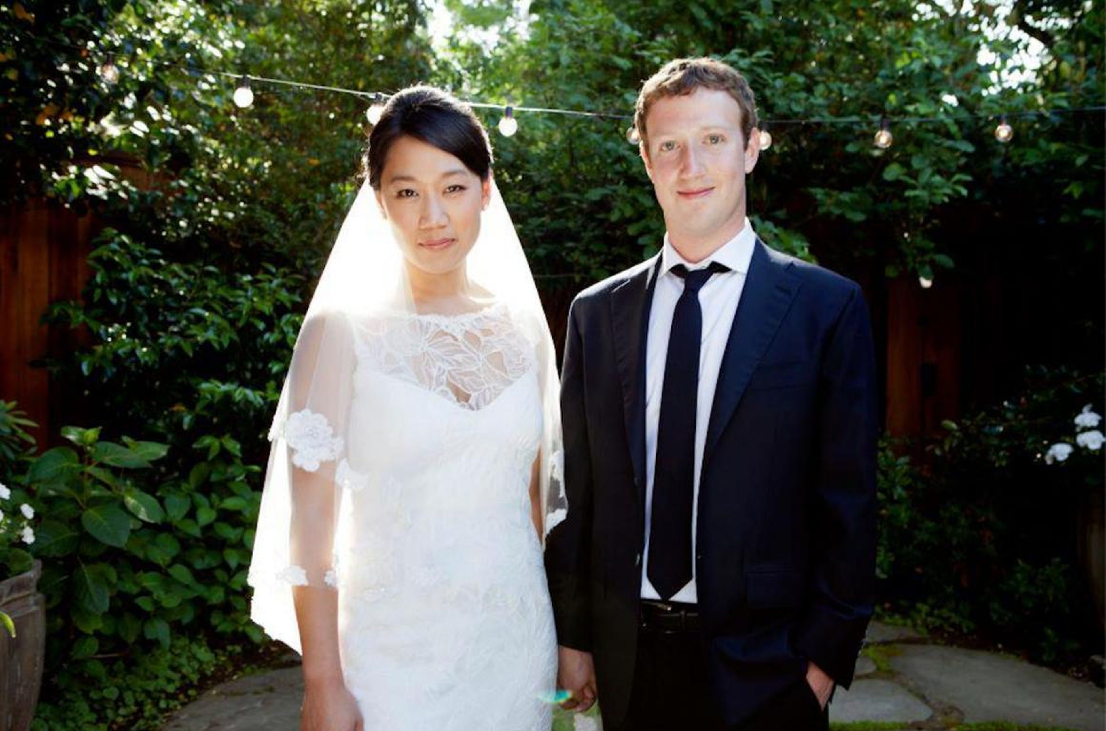 Priscilla Chan (left) and Zuckerberg.