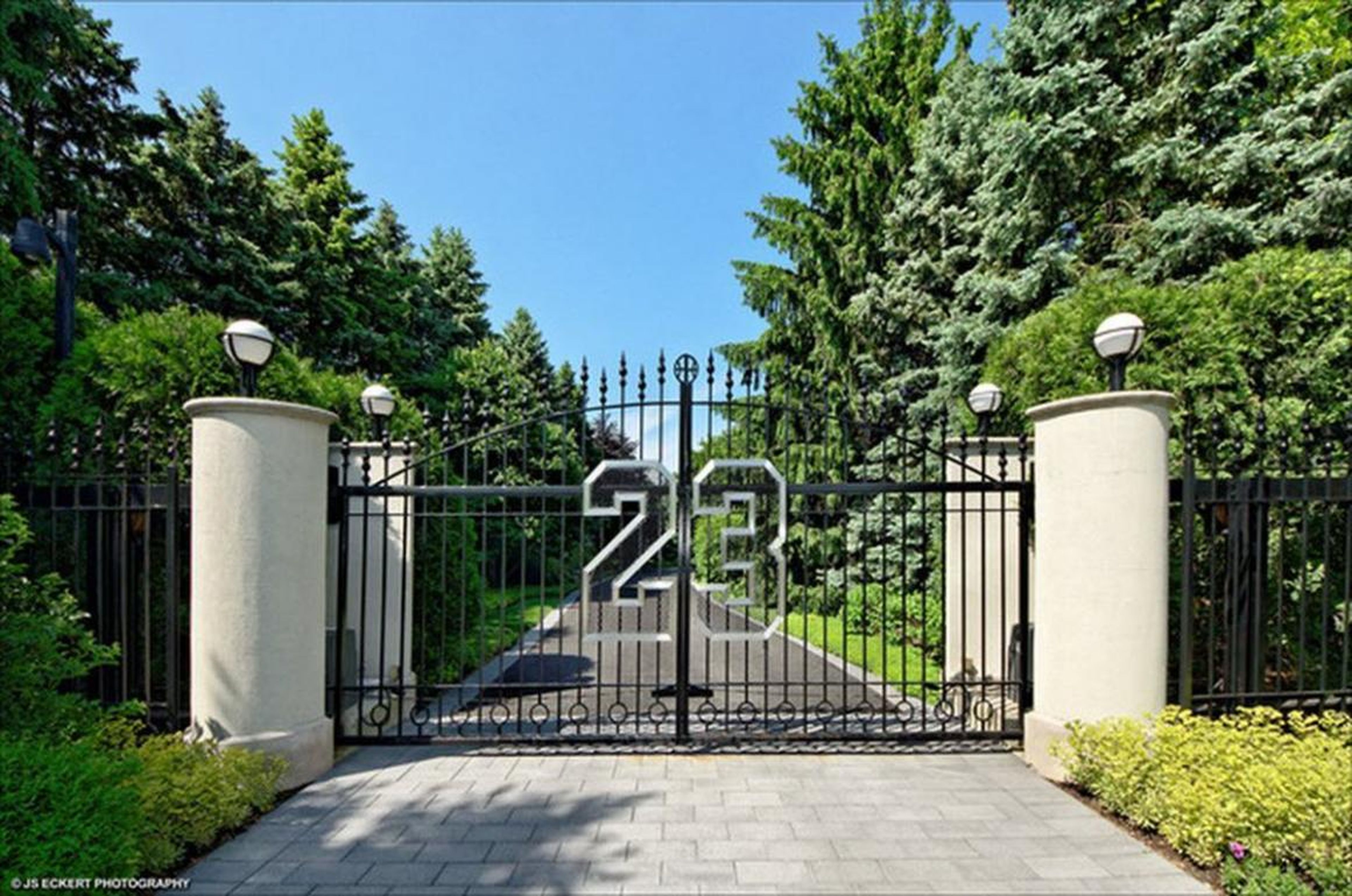 Anyone who approaches from the ground can tell right away that this estate belongs to the legendary No. 23, Michael Jordan — and that might be what's keeping it from selling. "It's clearly his home," said Bruce Bowers of Bowers