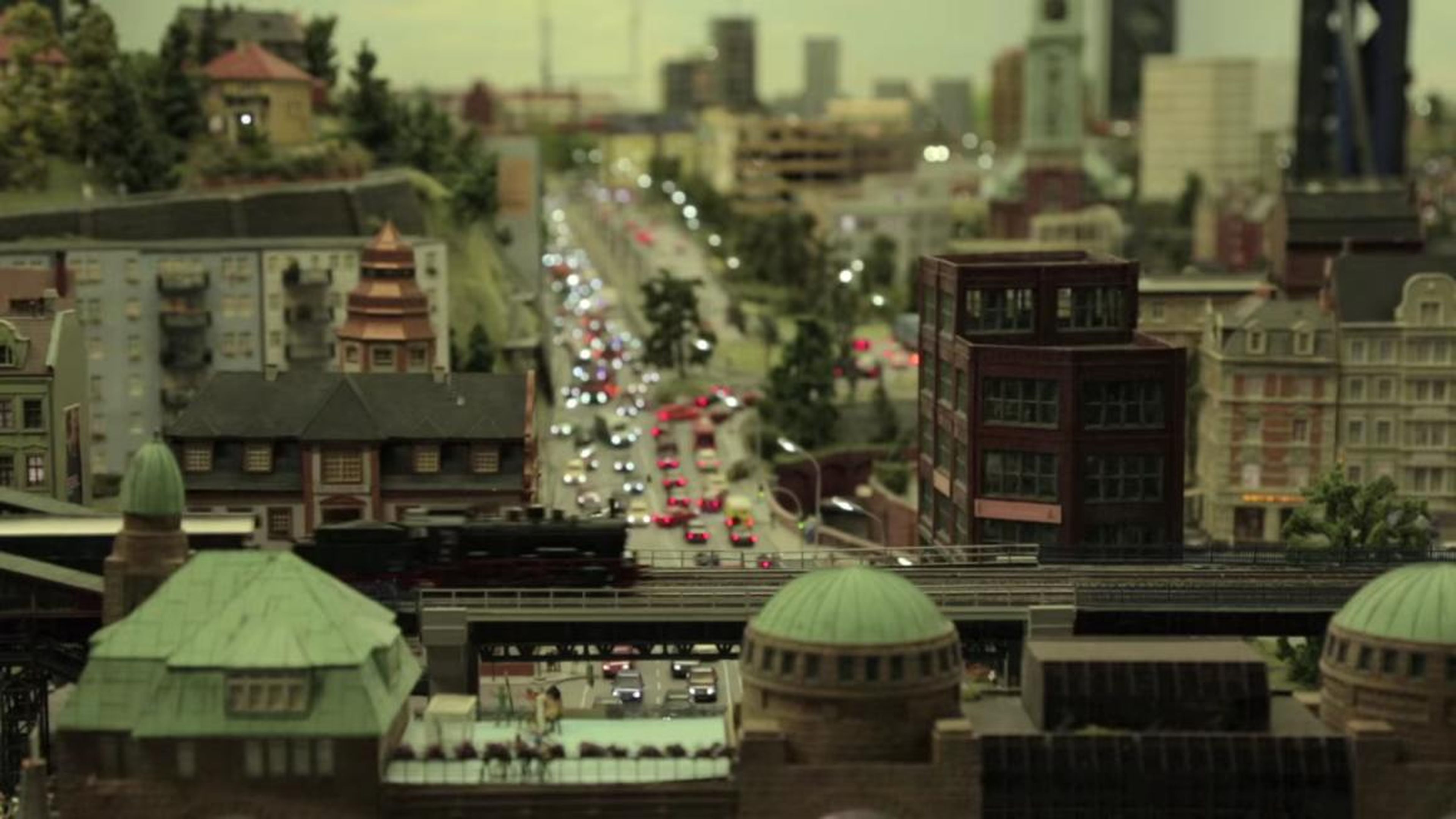 Since Hamburg is the actual city that houses the Miniatur Wunderland, the creators went out of their way to bring rich detail to the model replica.