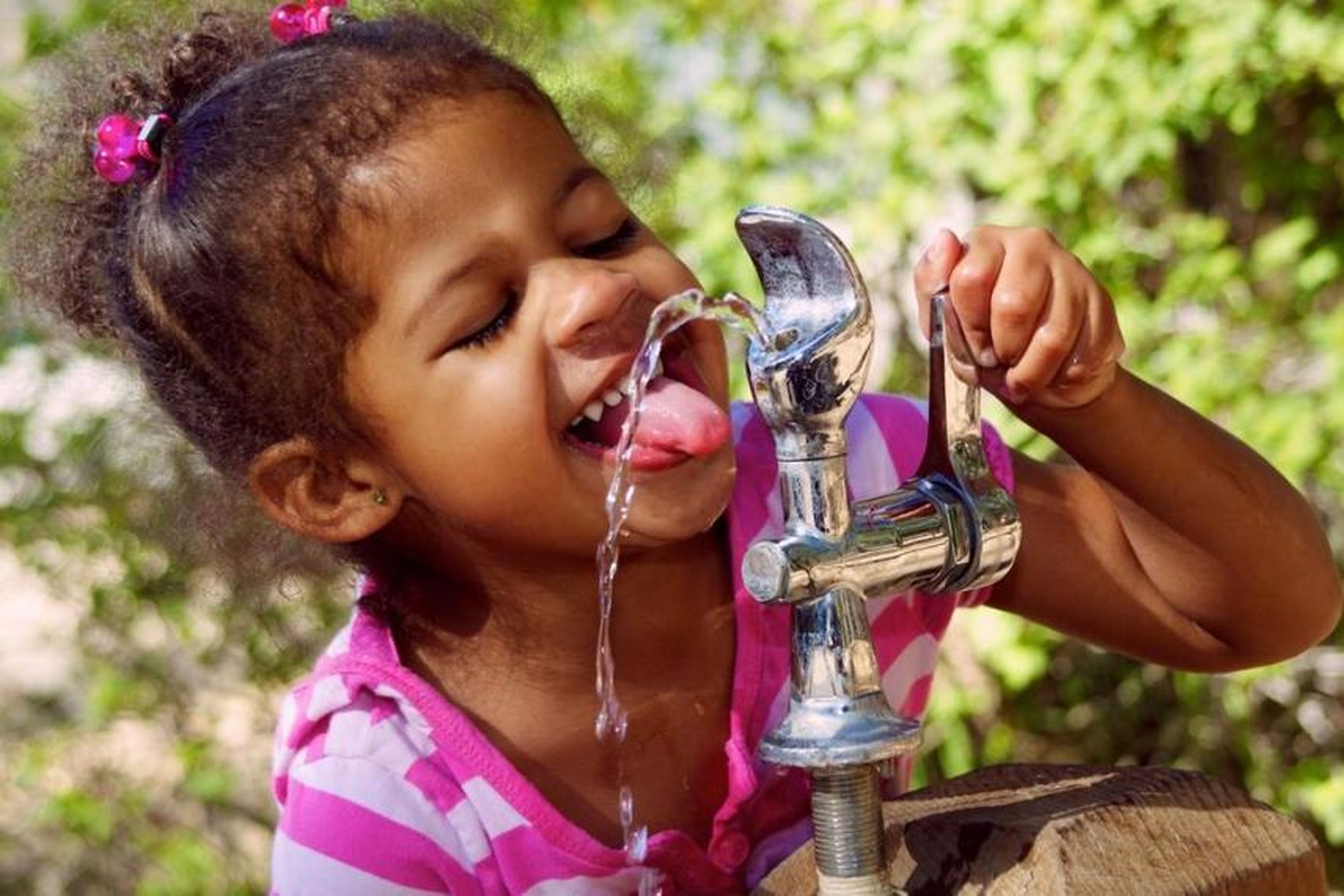 hidratarse agua salud