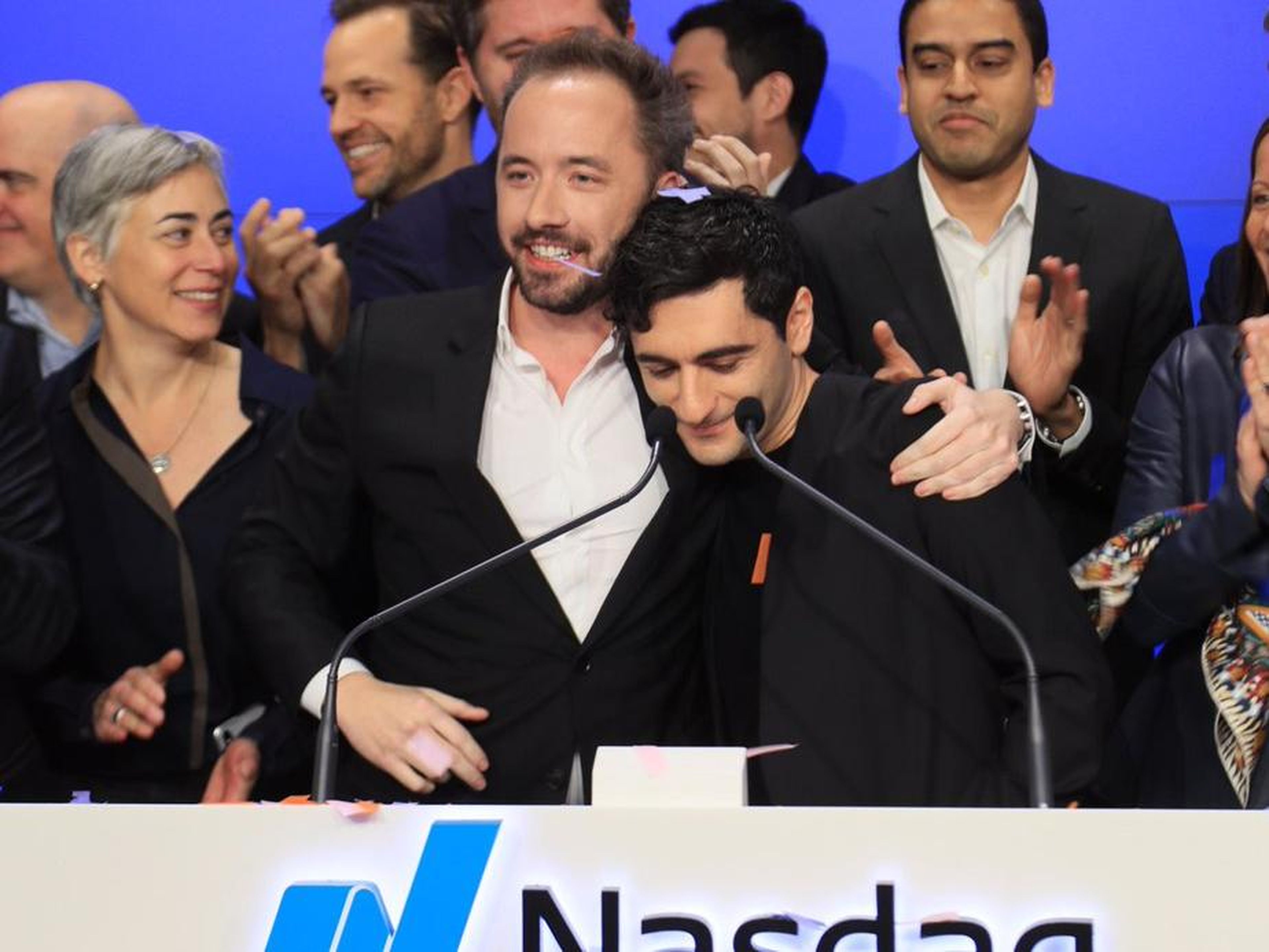 Los cofundadores de Dropbox Drew Houston y Arash Ferdowsi celebraron una esperada salida a bolsa en el NASDAQ en la ciudad de Nueva York el 23 de marzo de 2018.