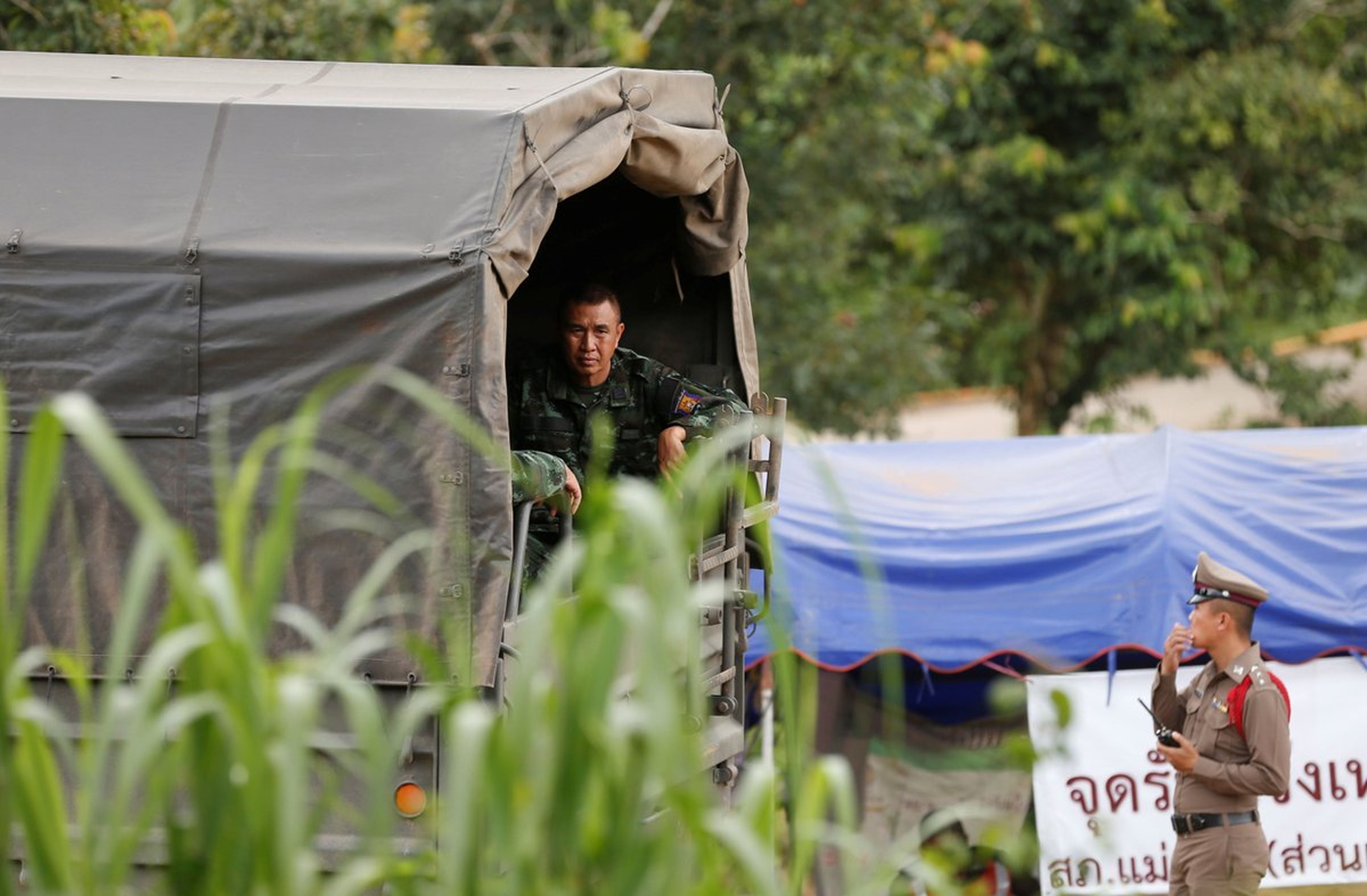 El ejército tailandés, preparando el rescate de los menores en una cueva
