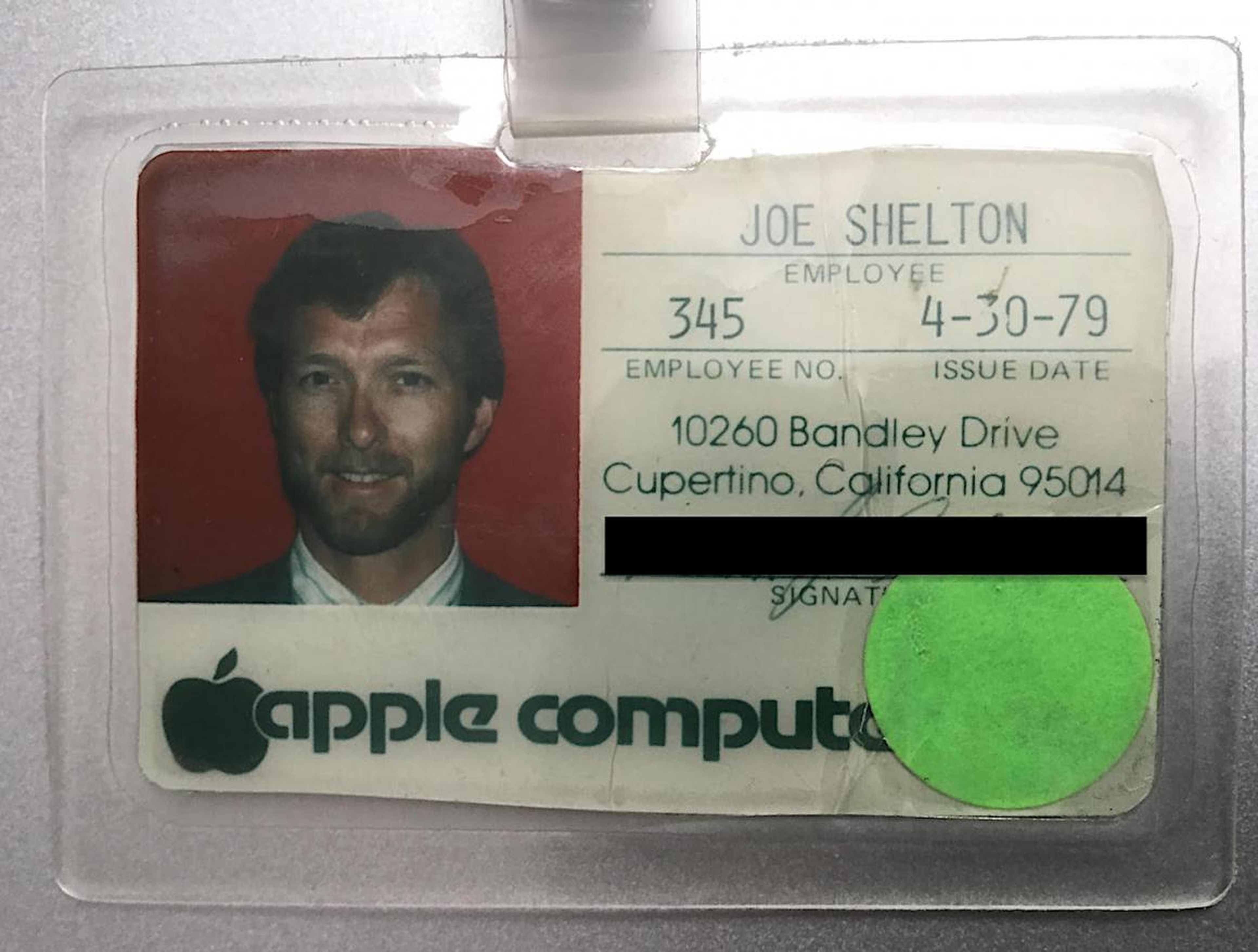 Aunque el número de empleados de Shelton era de 345, debido a la rotación de personal sólo había unas 100 personas en Apple cuando se incorporó en 1979.