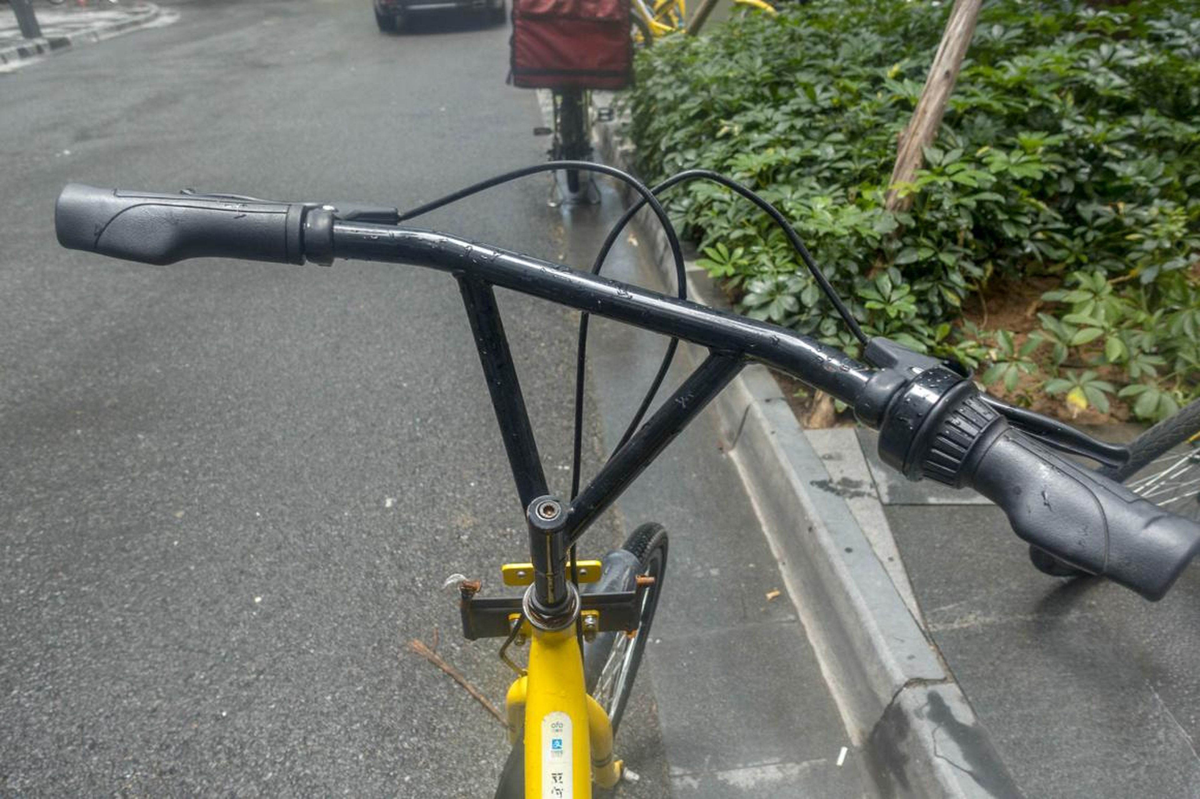 While the bikes were definitely cheap and convenient, they were pretty terrible to ride. It didn't matter if I was using an Ofo or a Mobike. In most cases, I found the bikes to be flimsy, rusted out, with loose handlebars, or a
