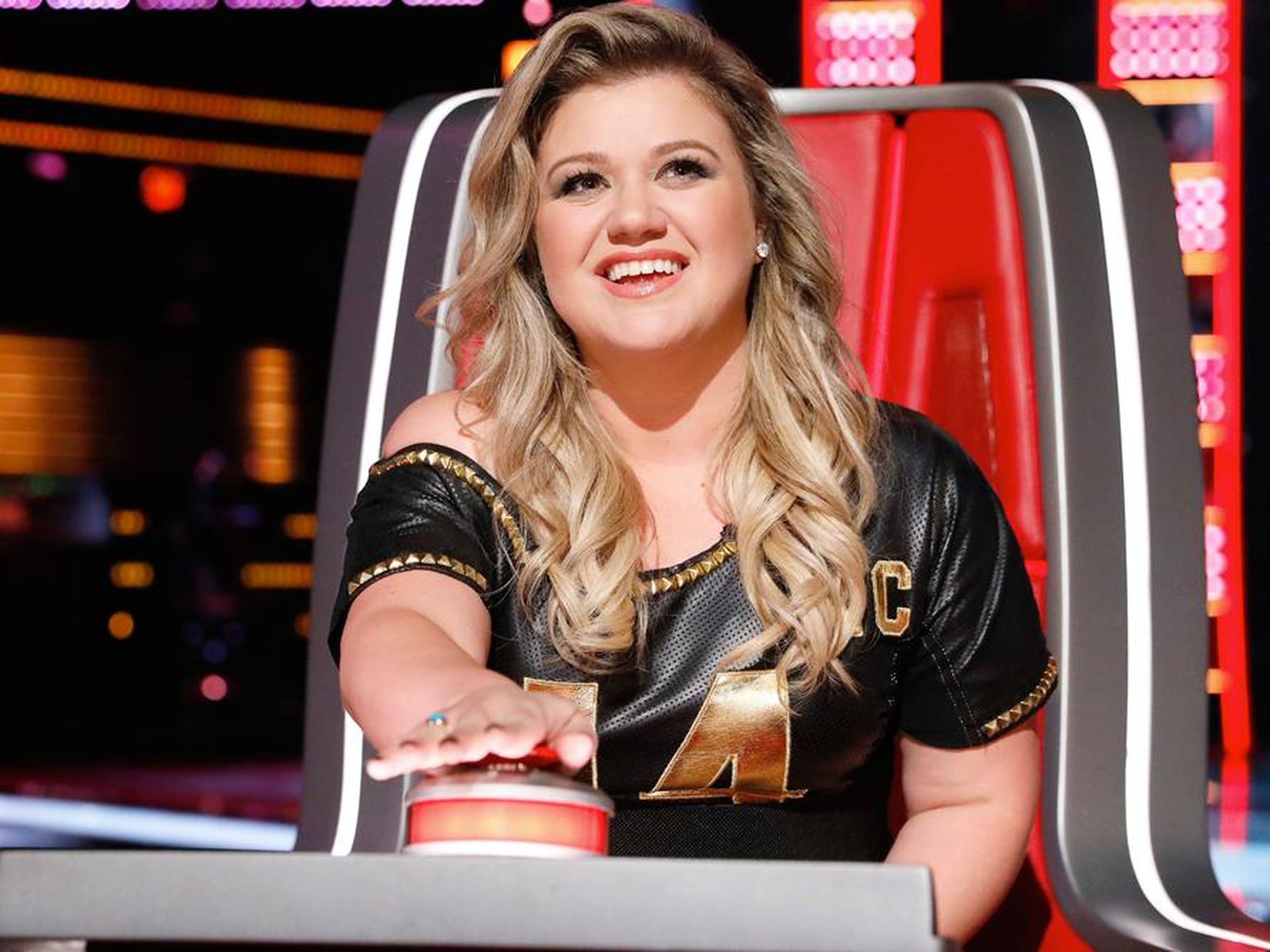 Kelly Clarkson on "The Voice"