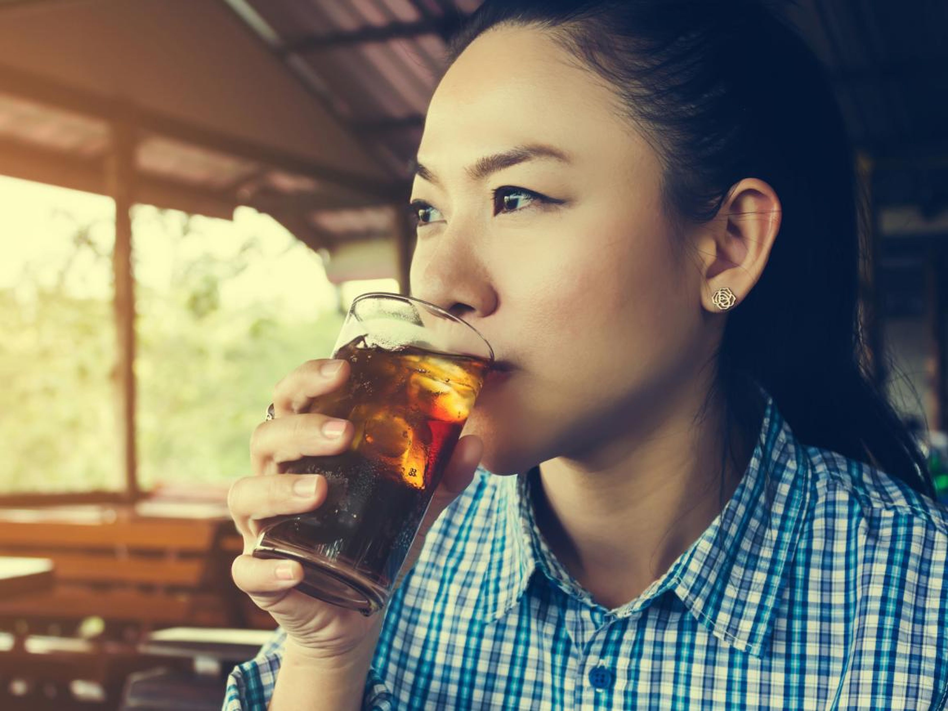 Replace soda or sweet tea with water, unsweetened tea, or other sugar-free drinks.
