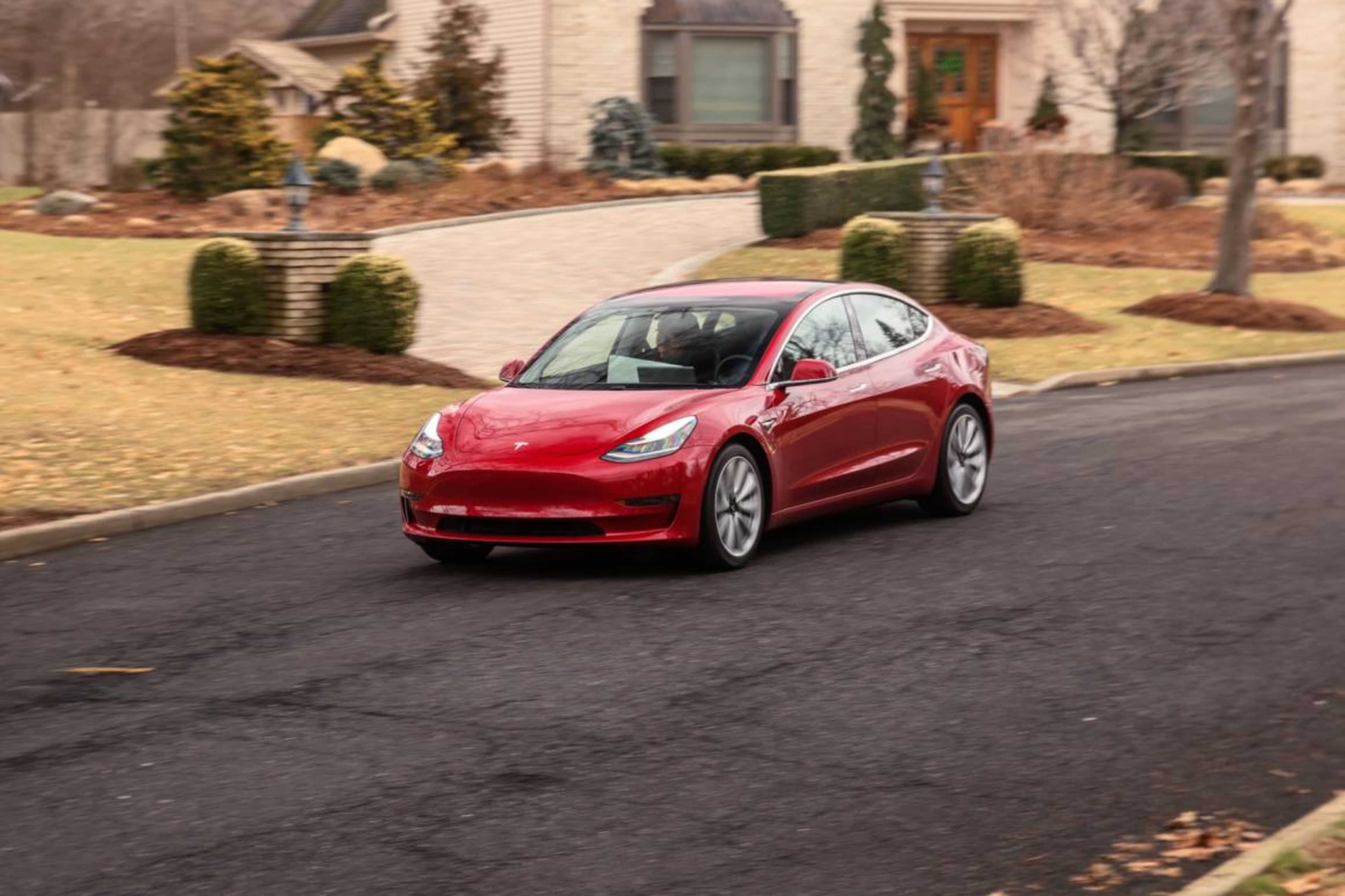 2. The range on the standard Model 3 is around 215 to 220 miles. The Model 3 Performance, like the long-range Model 3, can get up to 310 miles on a single charge.