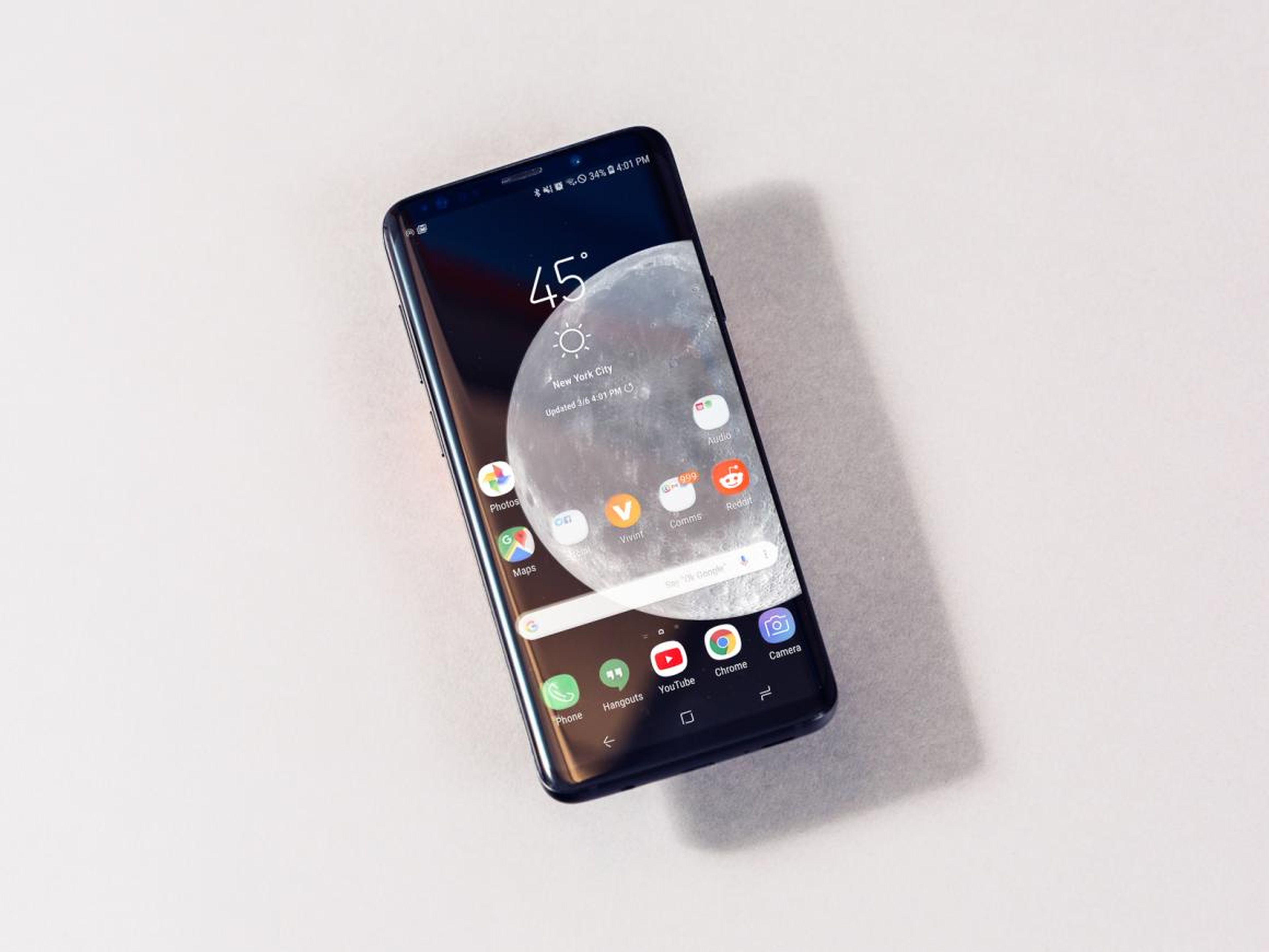 ... and the Galaxy S9 and Galaxy S9+ both weigh less than the Galaxy Note 9.