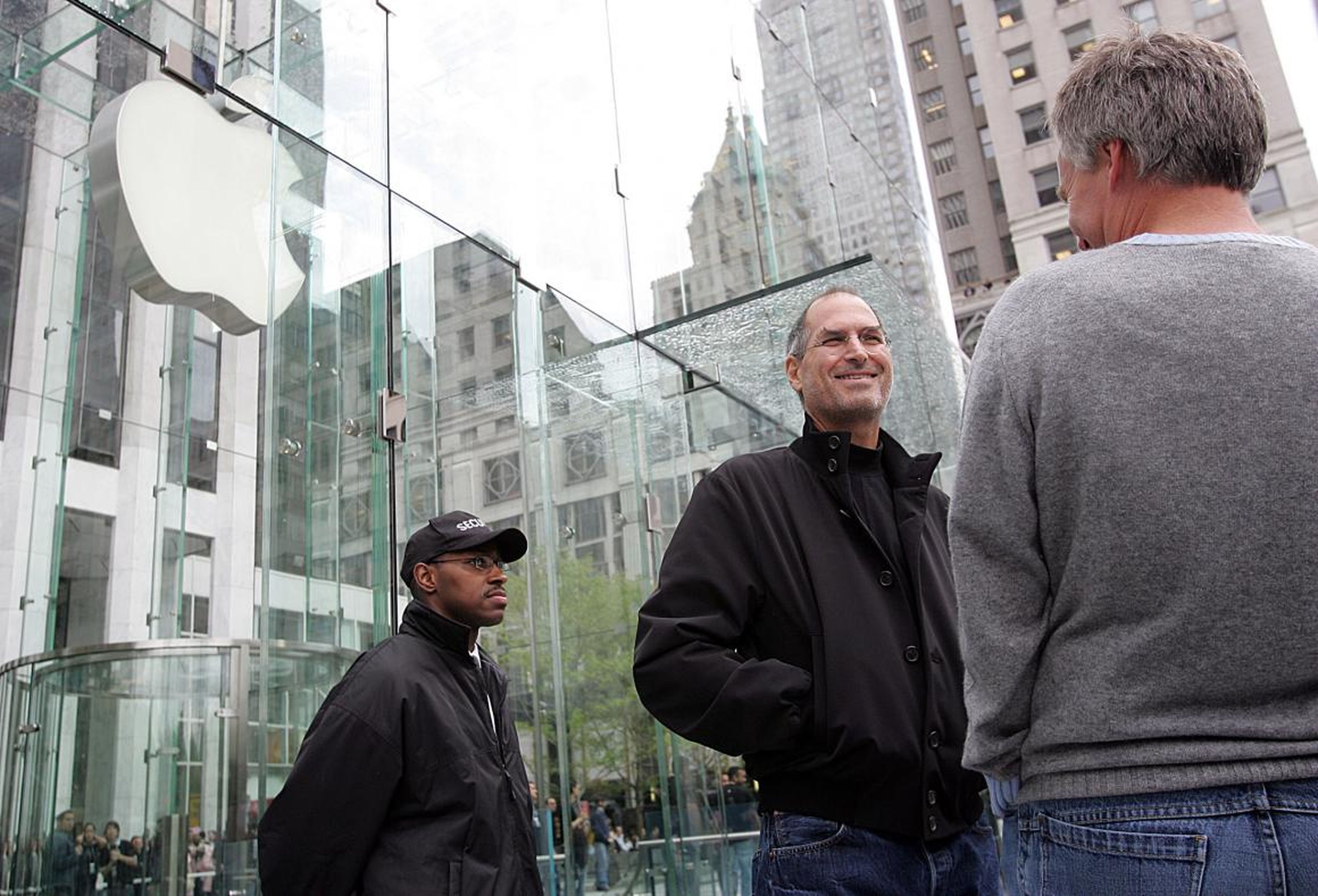 Apple was on the upswing. In 2006, the flagship Apple Store opened in Midtown Manhattan. Its unique glass-cube structure makes it a modern New York City landmark.