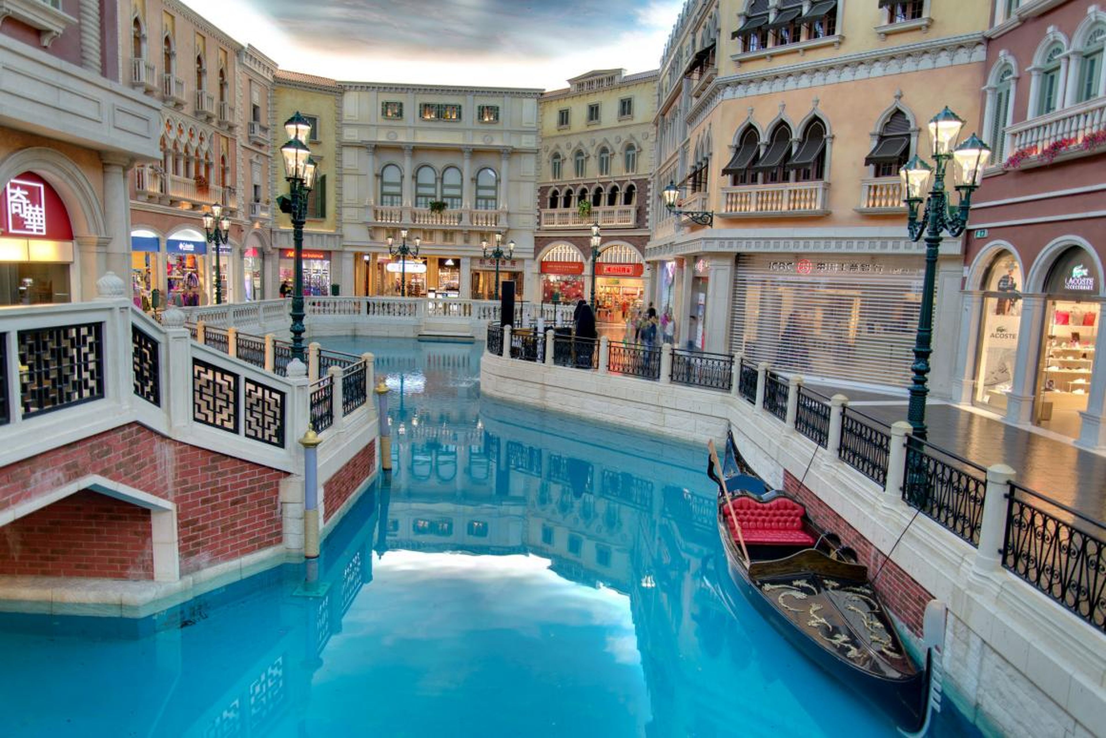 In the center of the mall, there's a manmade "river" (modeled after the famous one in Venice), where shoppers can take gondola rides.