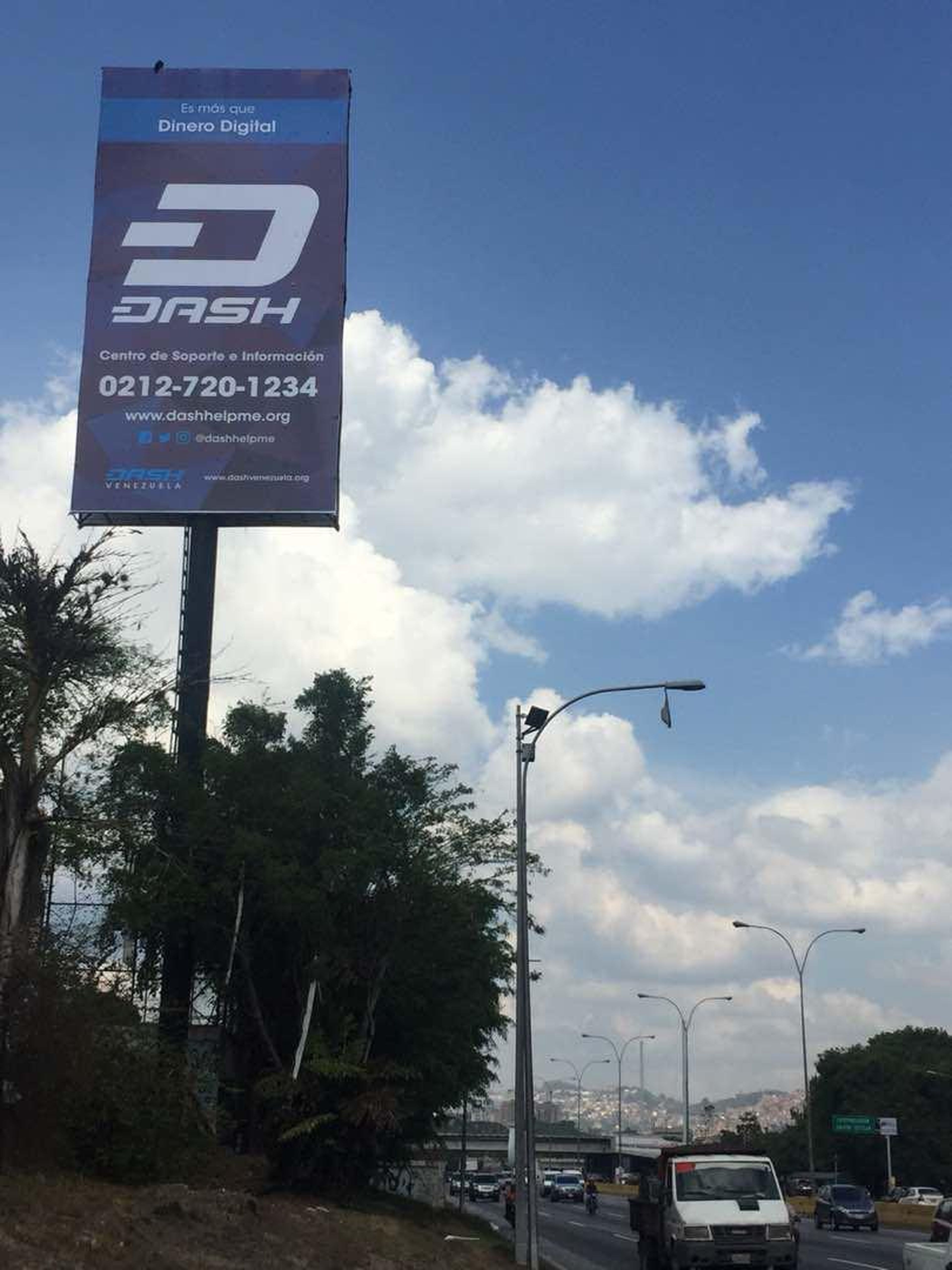Un cartel publicitario de Dash en Venezuela.