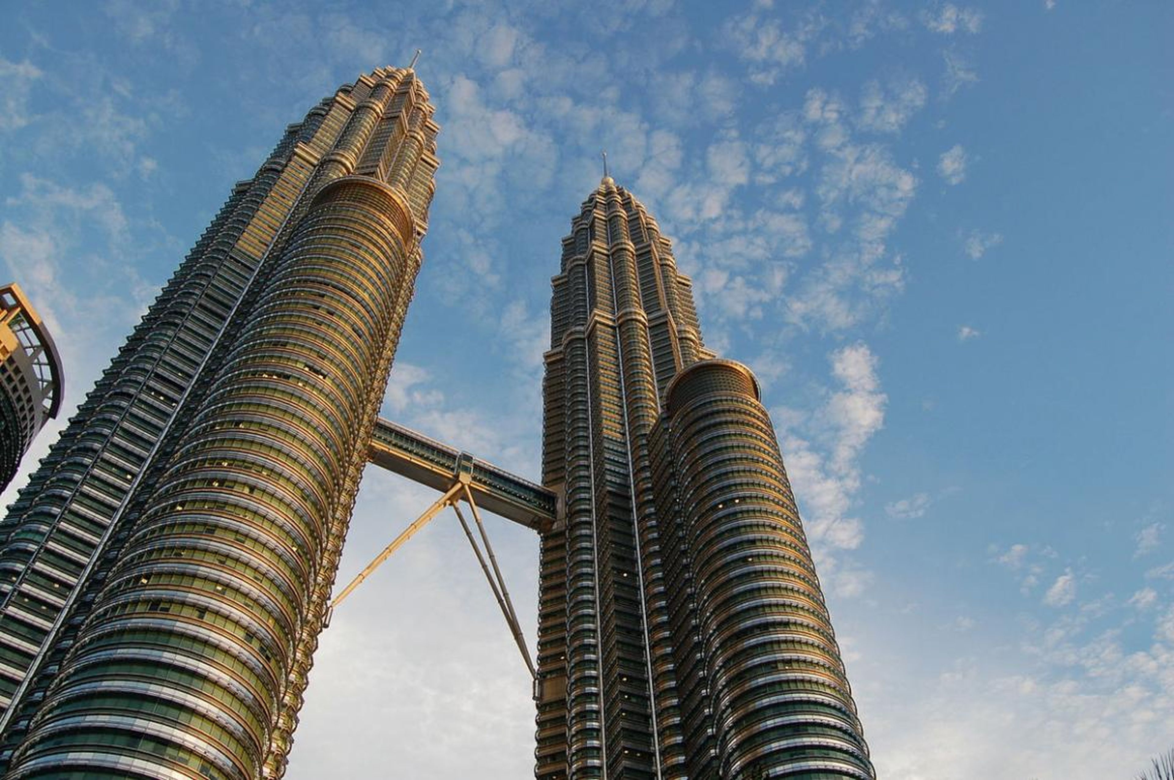 The Petronas Twin Towers, located in Malaysia, was constructed in 1999.