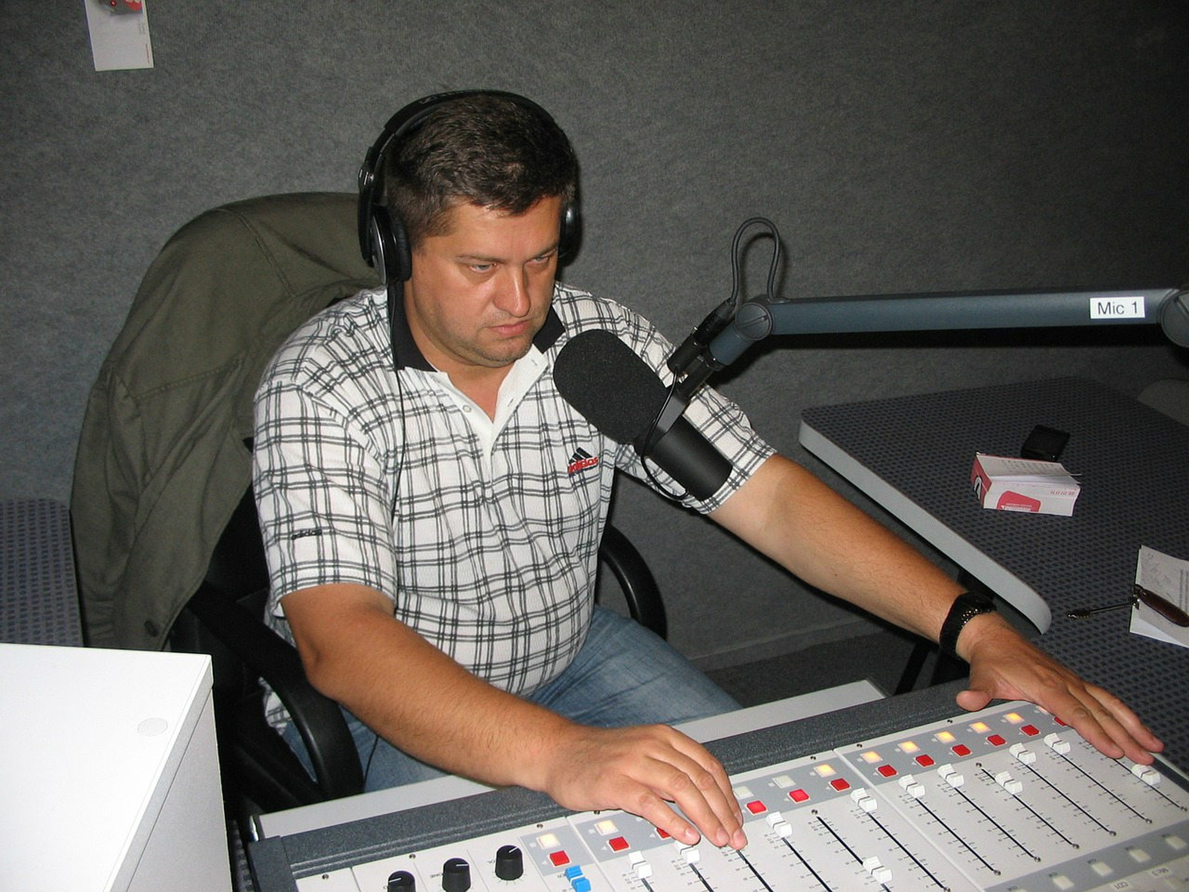 Presentador de radio