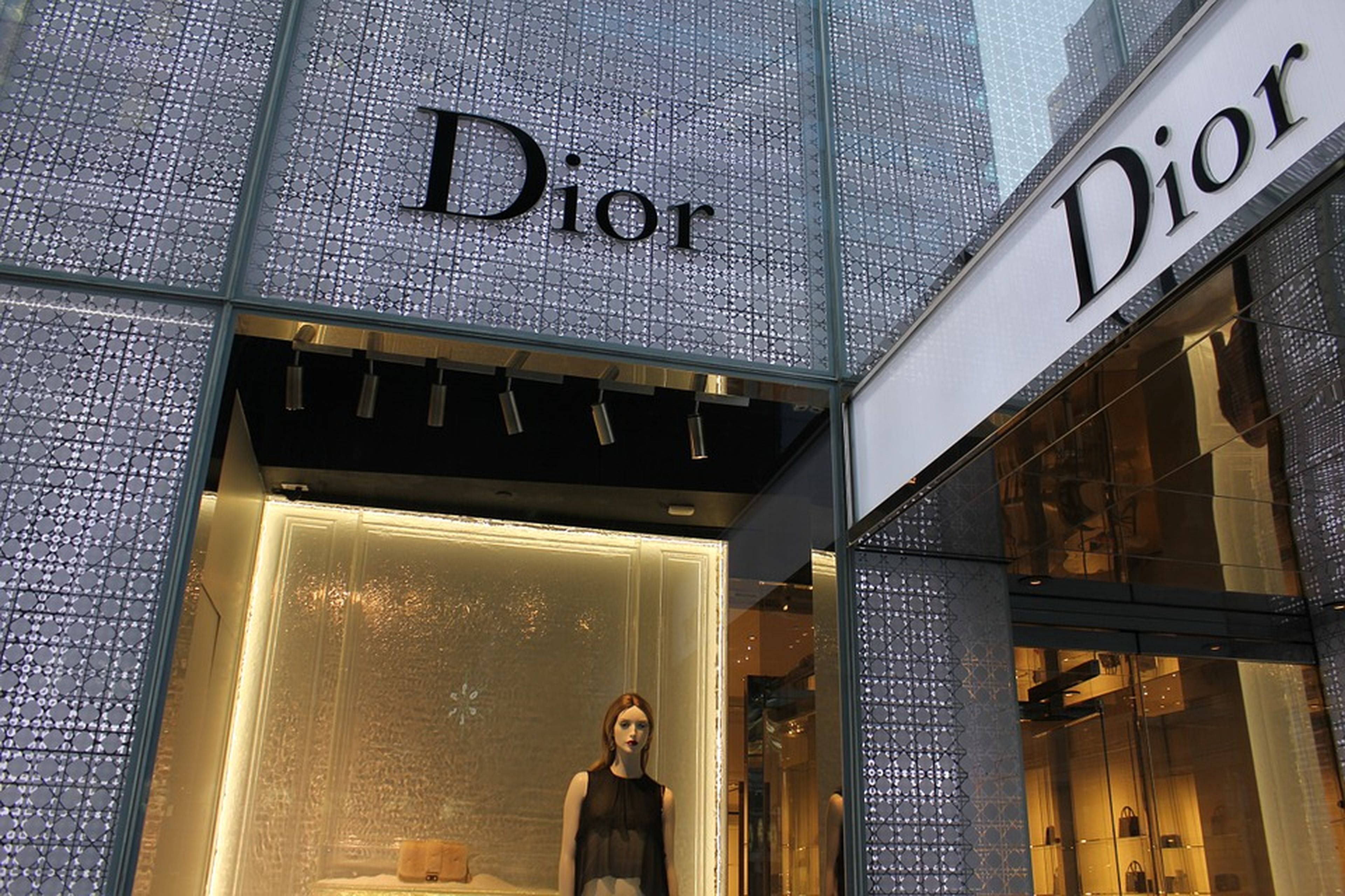 Exterior de una tienda de Dior en Nueva York.