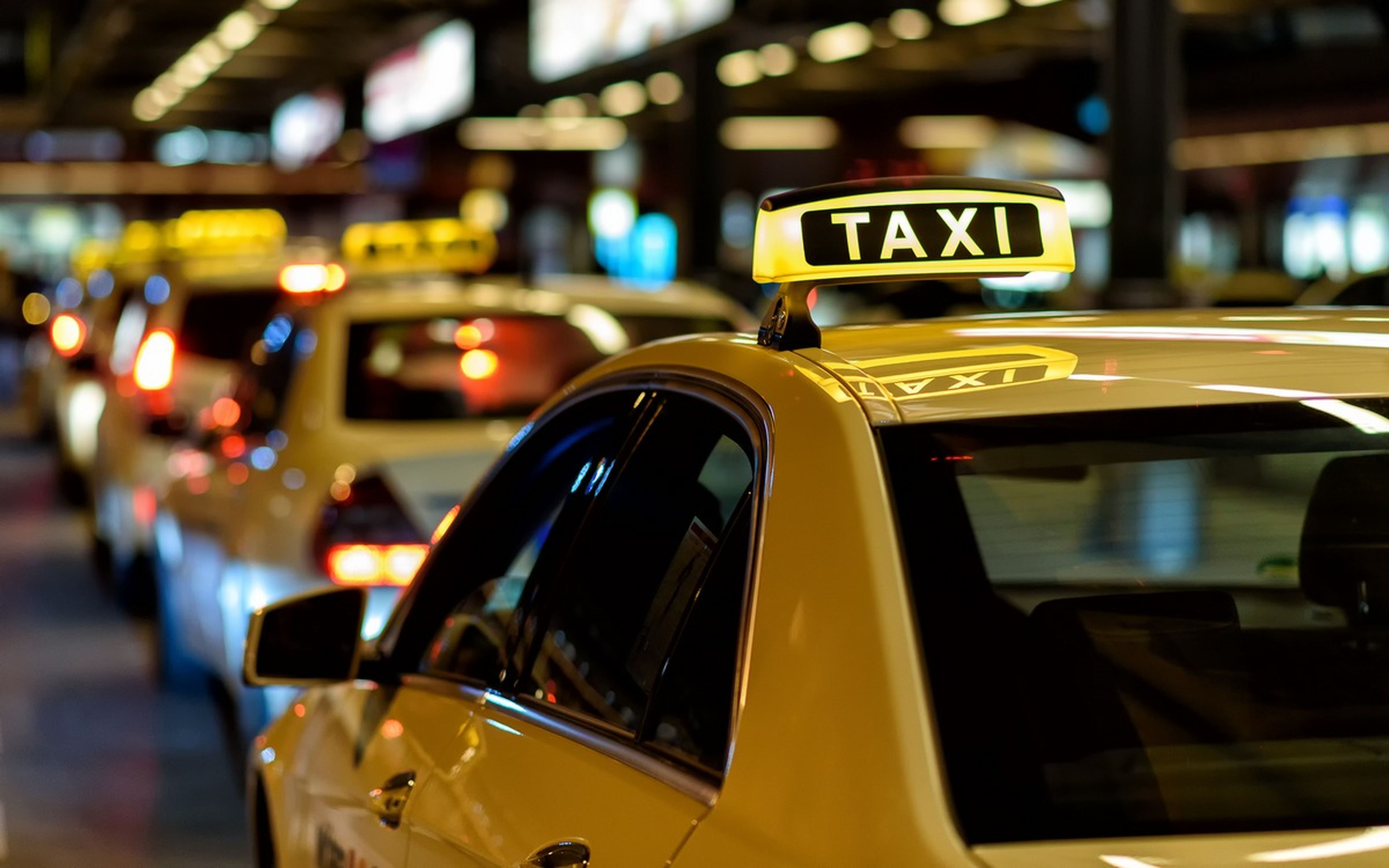 Uber vs Cabify vs Taxi, ¿quién tiene mejores precios?