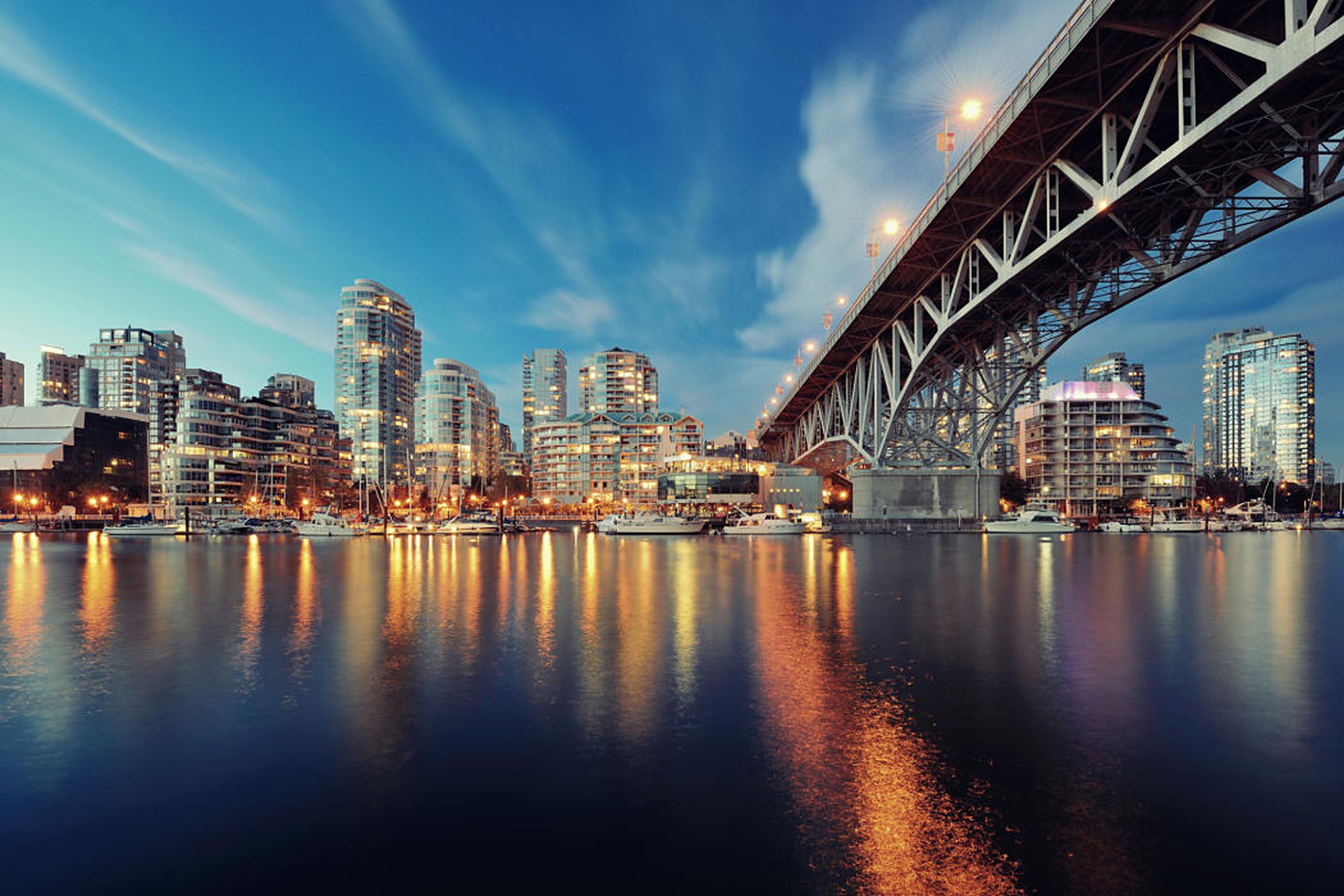 La ciudad canadiense de Vancouver, vista desde False Creek