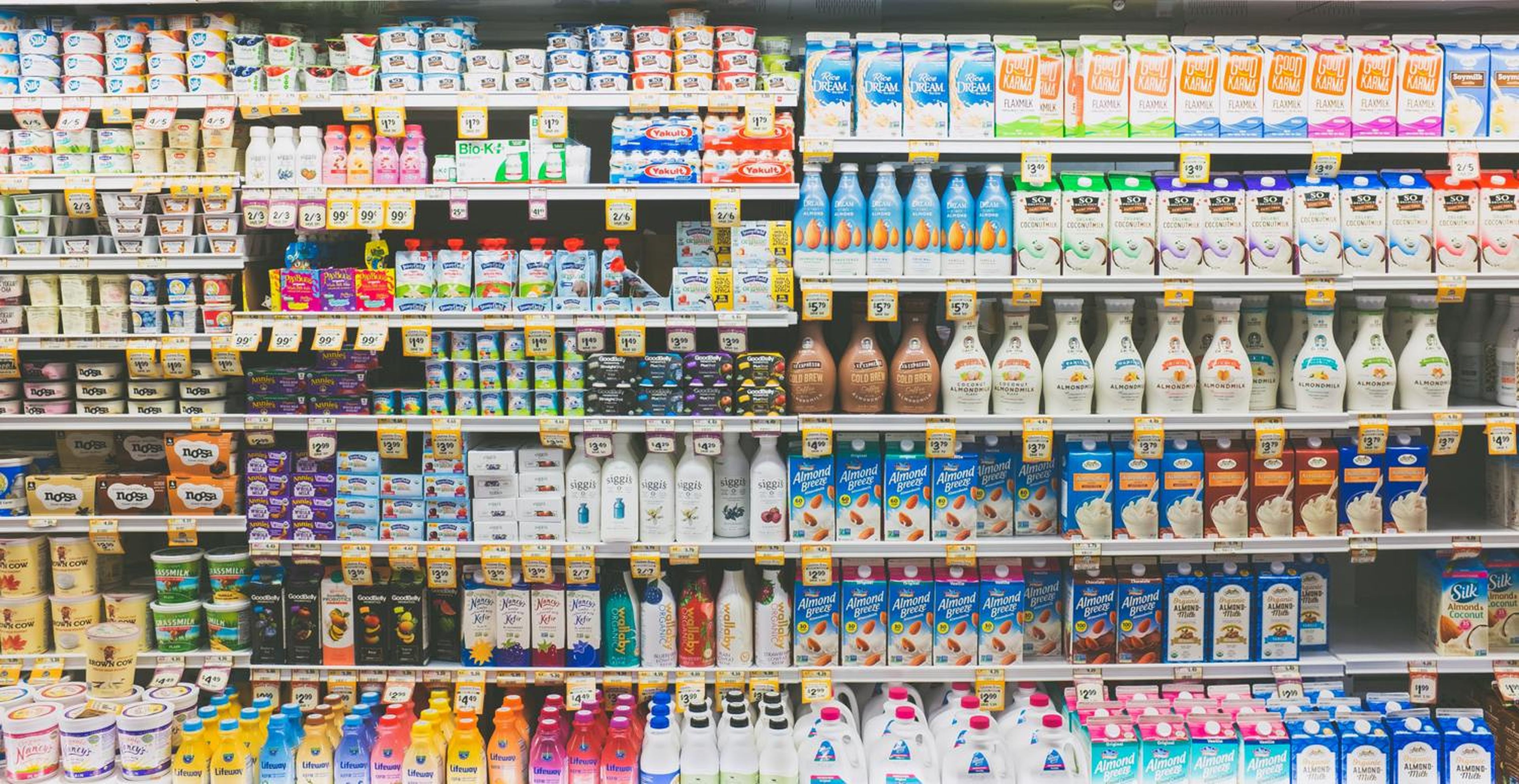 Productos lácteos en el supermercado