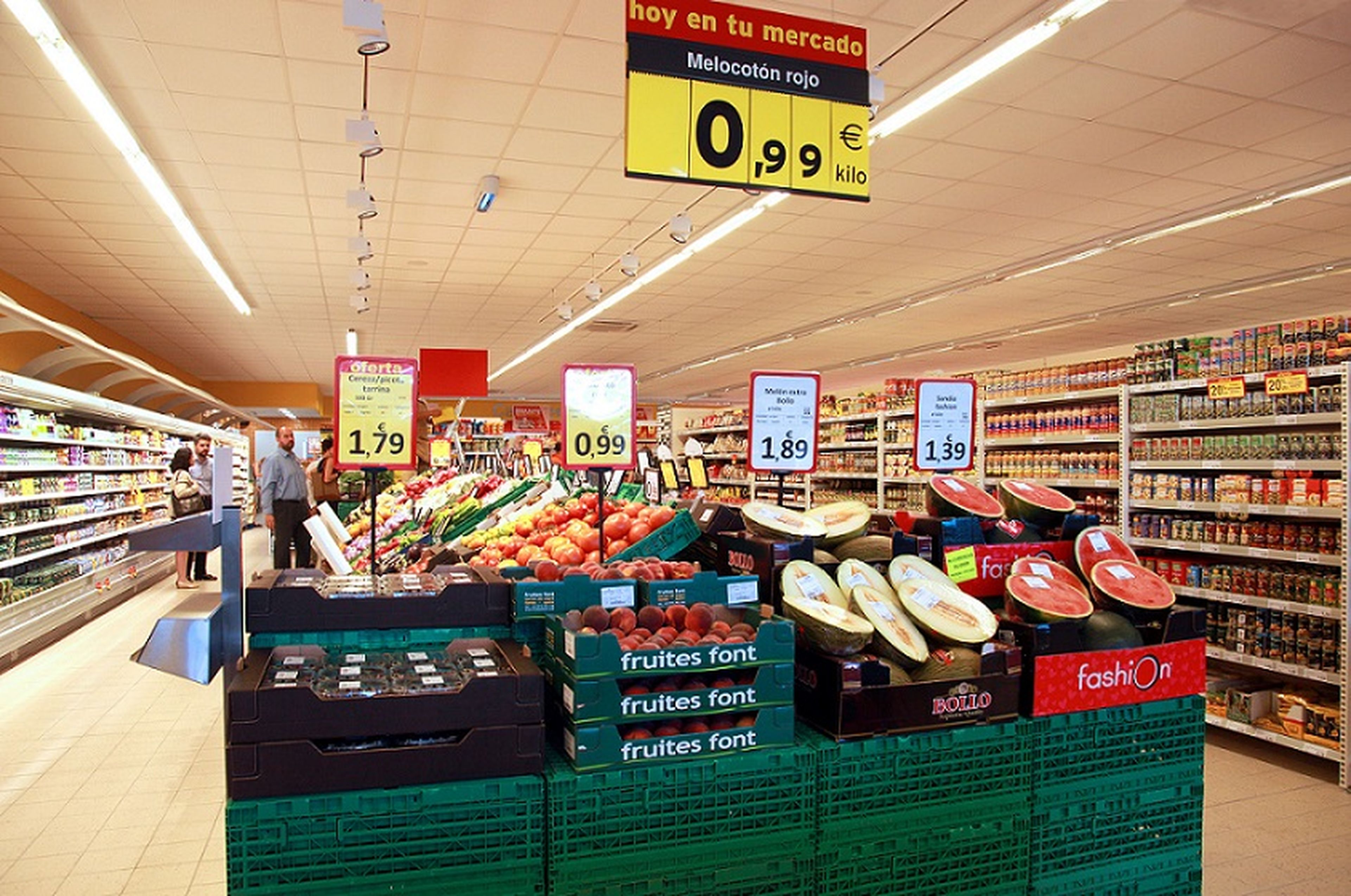 El interior de un supermercado Supersol.