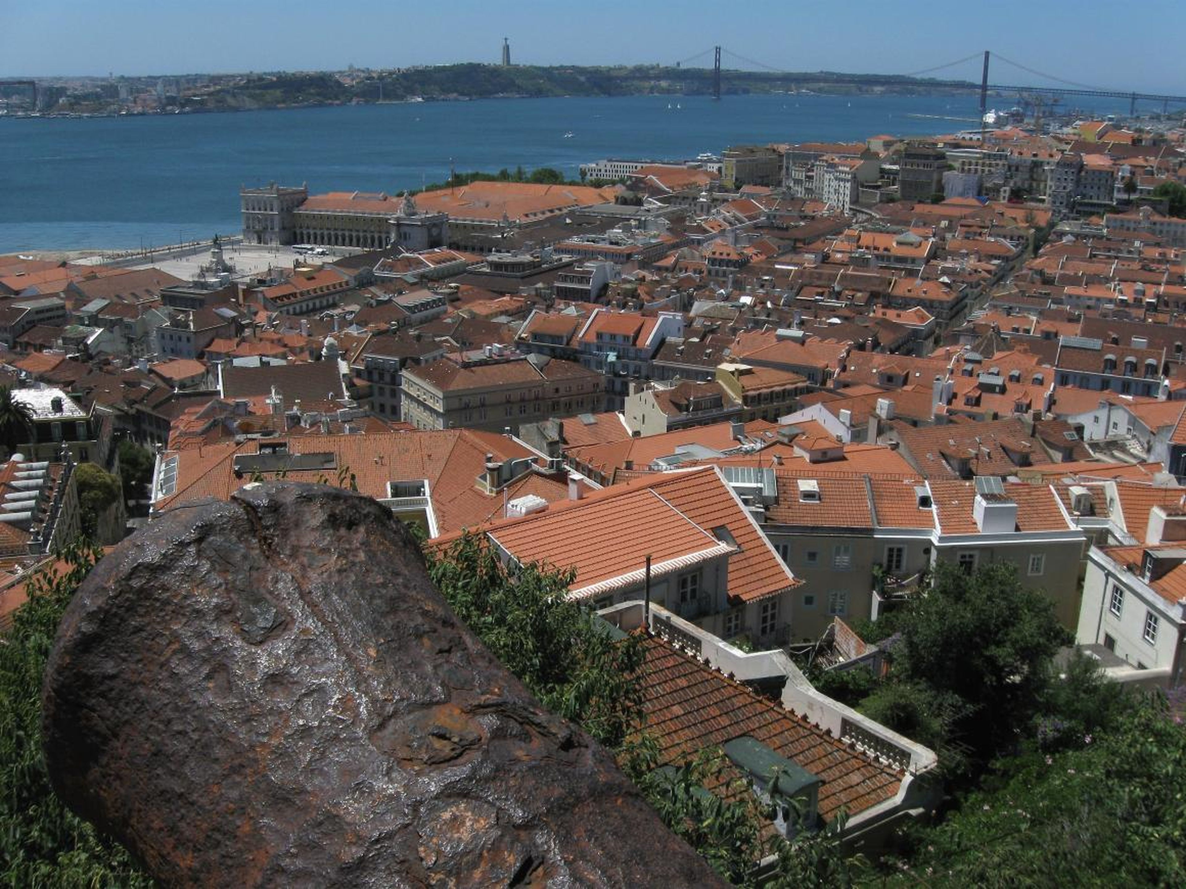 Vista del castillo de San Jorge en Lisboa, Portugal.