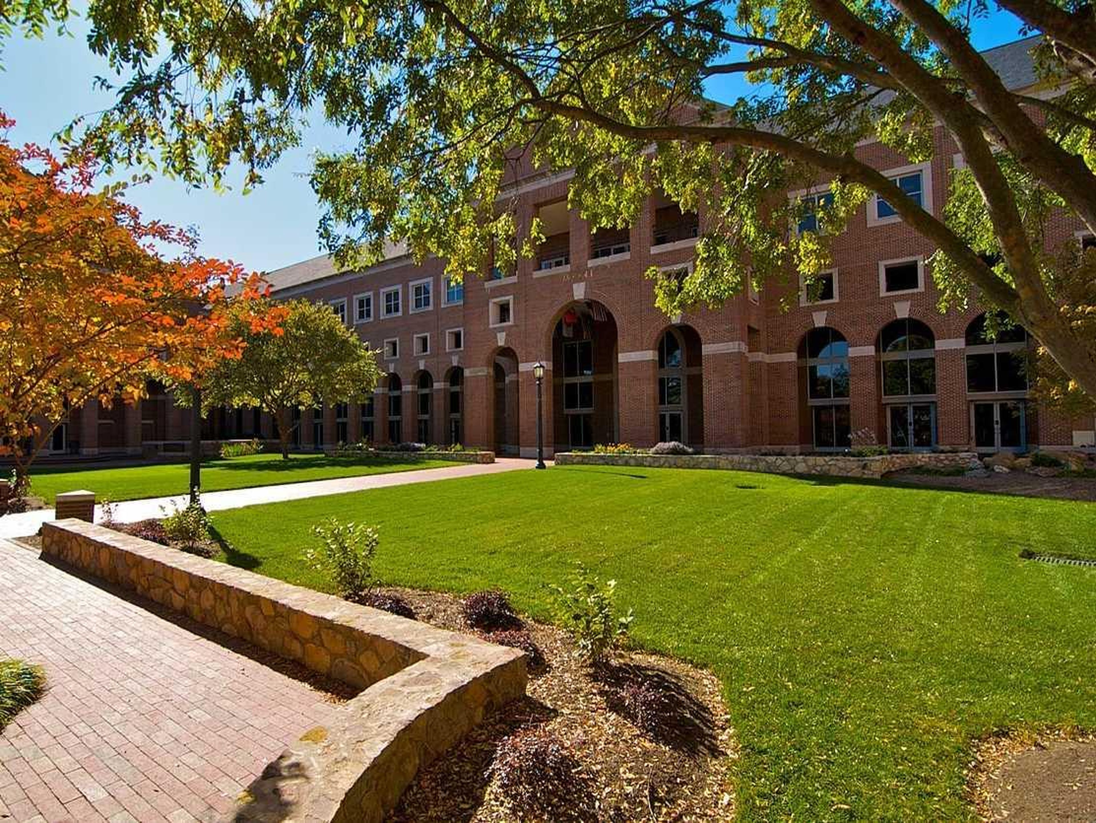 32. University of North Carolina (Kenan-Flagler)