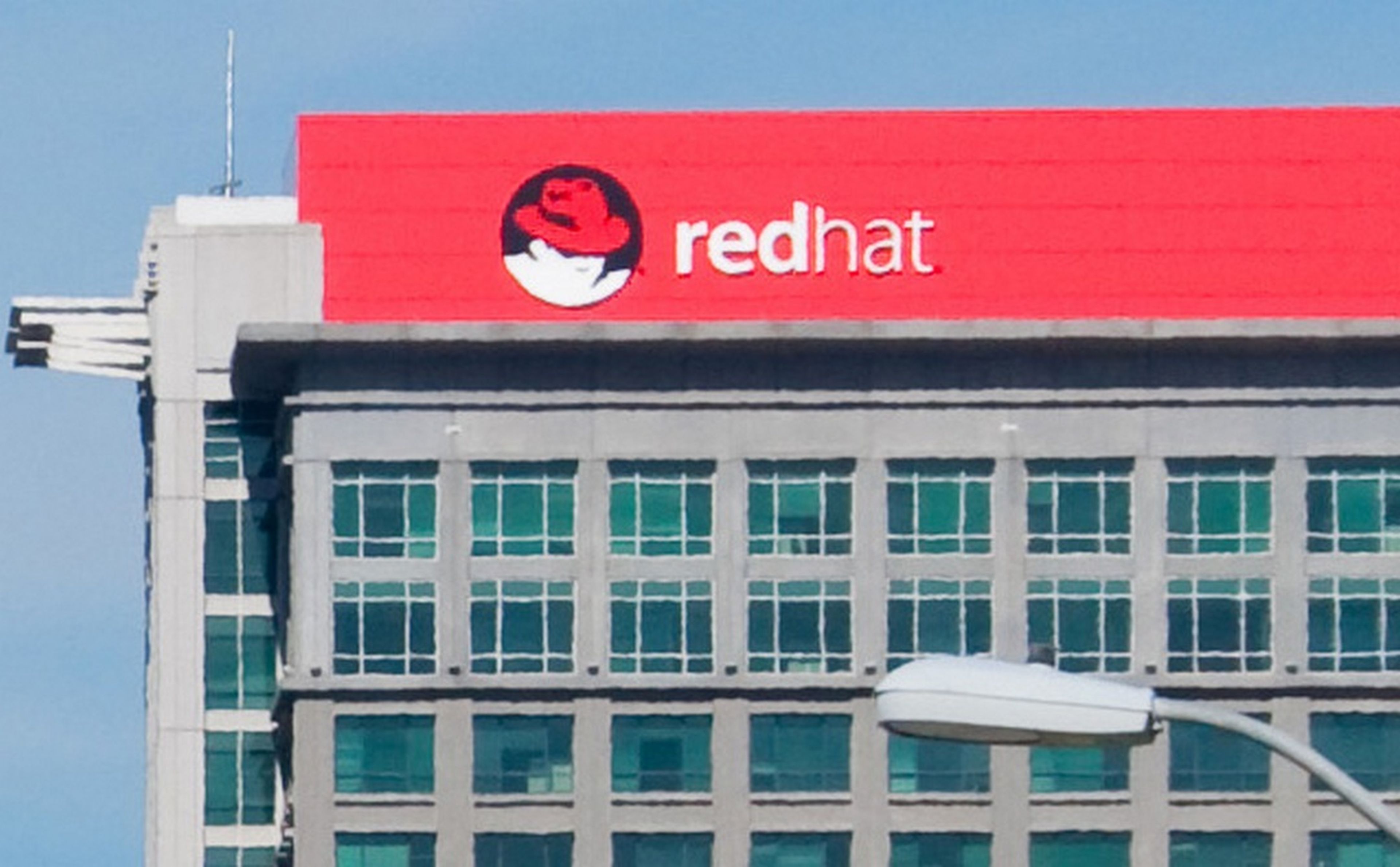 IBM compra Red Hat, el mayor distribuidor de Linux, por 34.000 millones de dólares