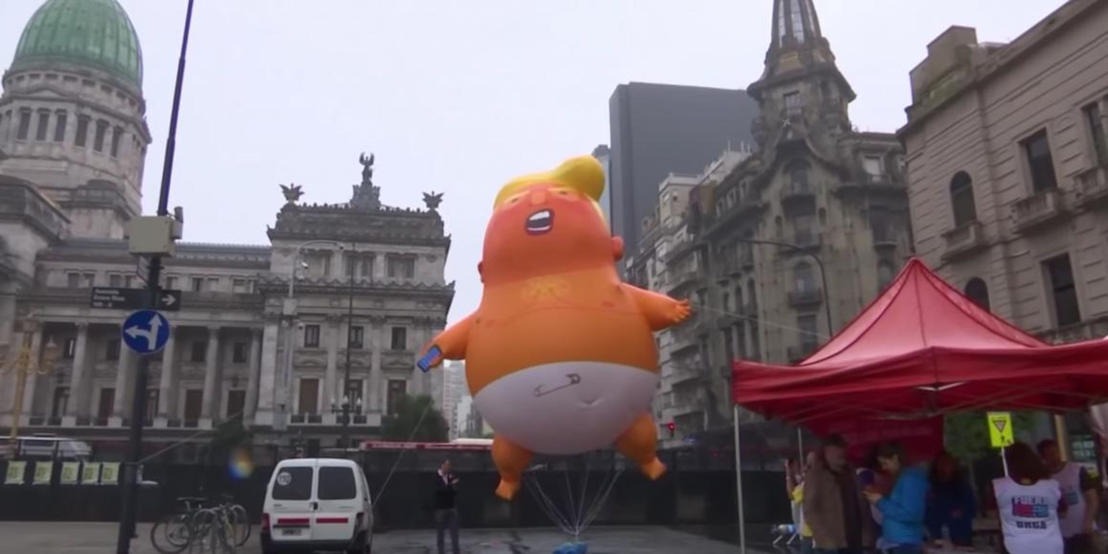 El globo del 'bebé Trump' en Buenos Aires