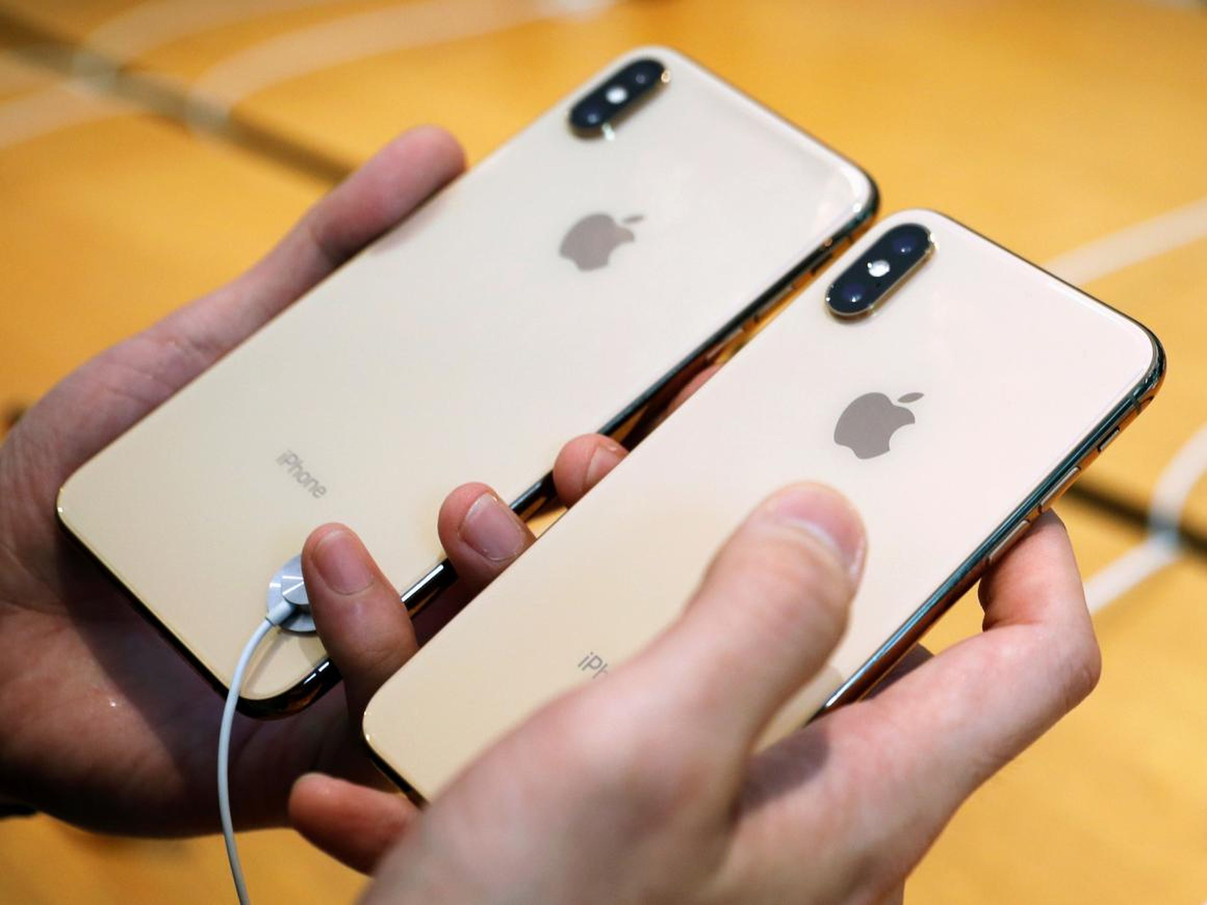 The new iPhone XS and iPhone XS Max.